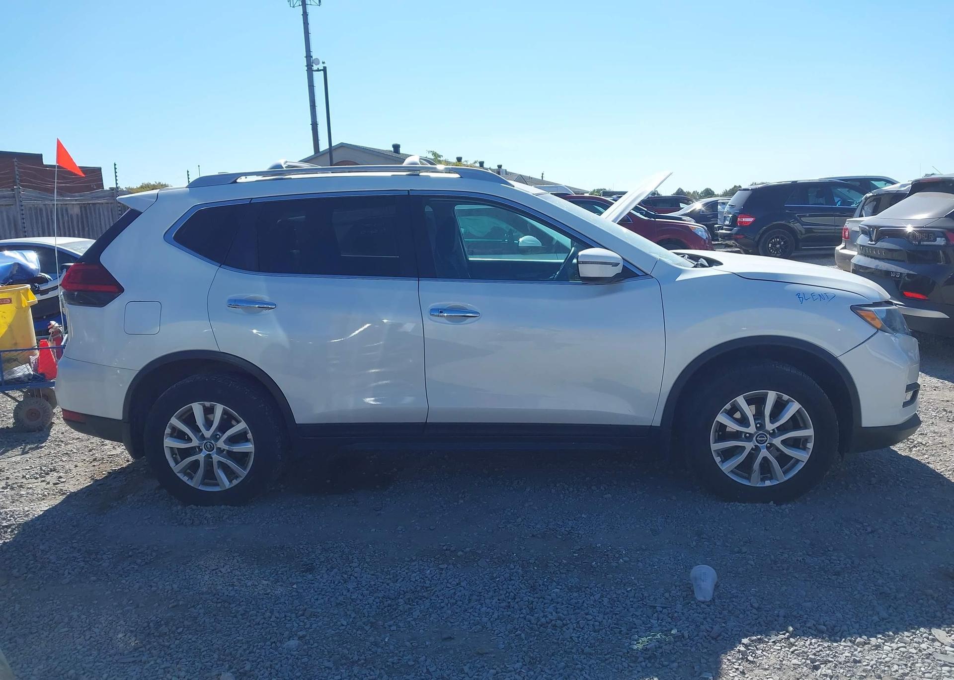 2017 NISSAN ROGUE S