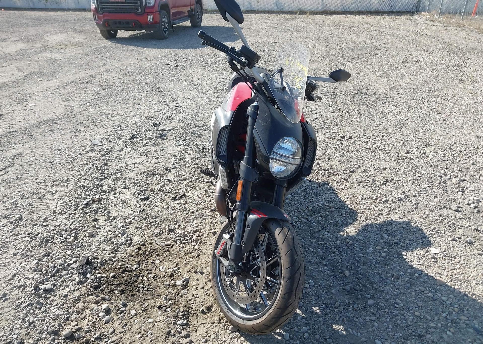 2011 DUCATI DIAVEL