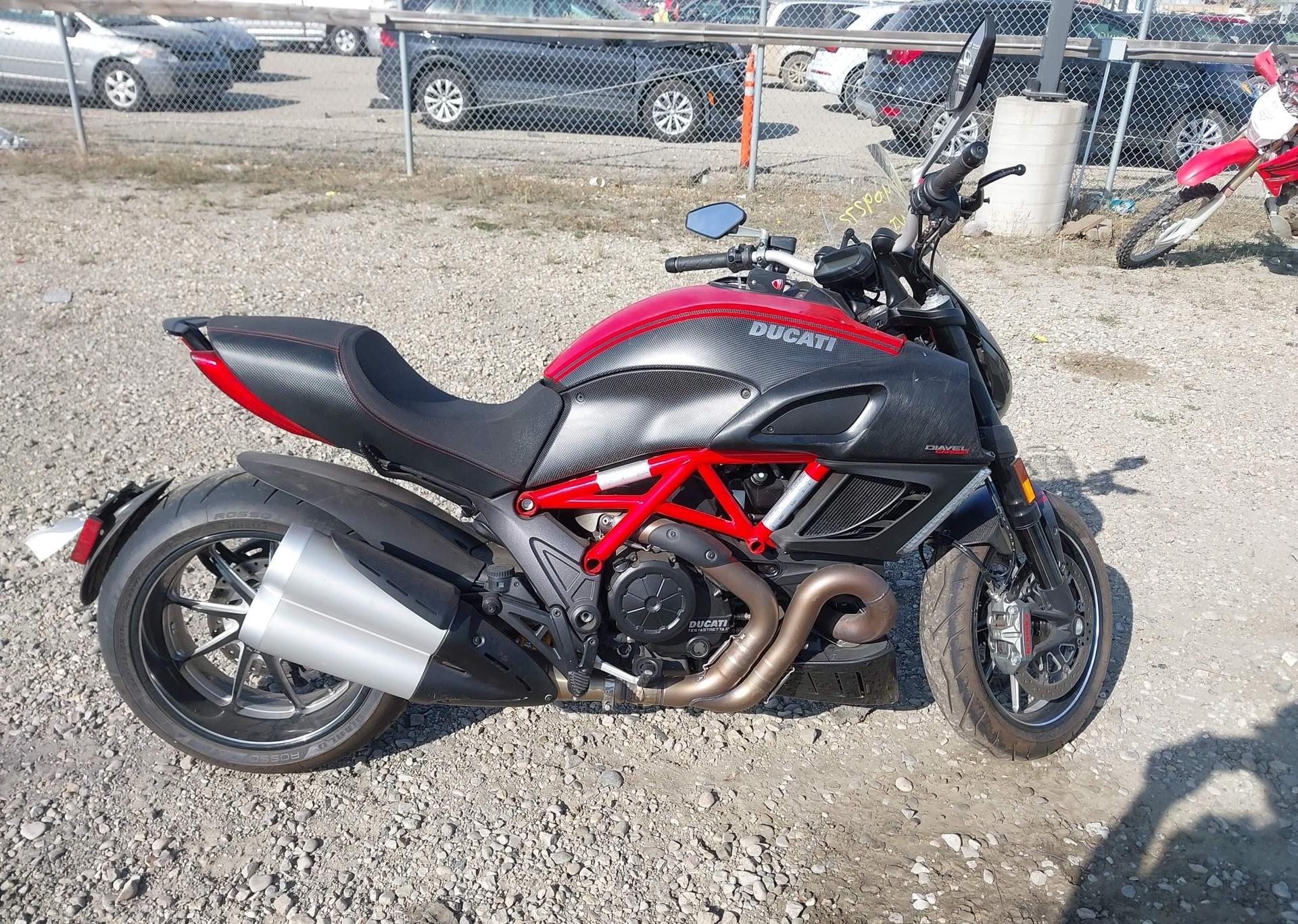 2011 DUCATI DIAVEL