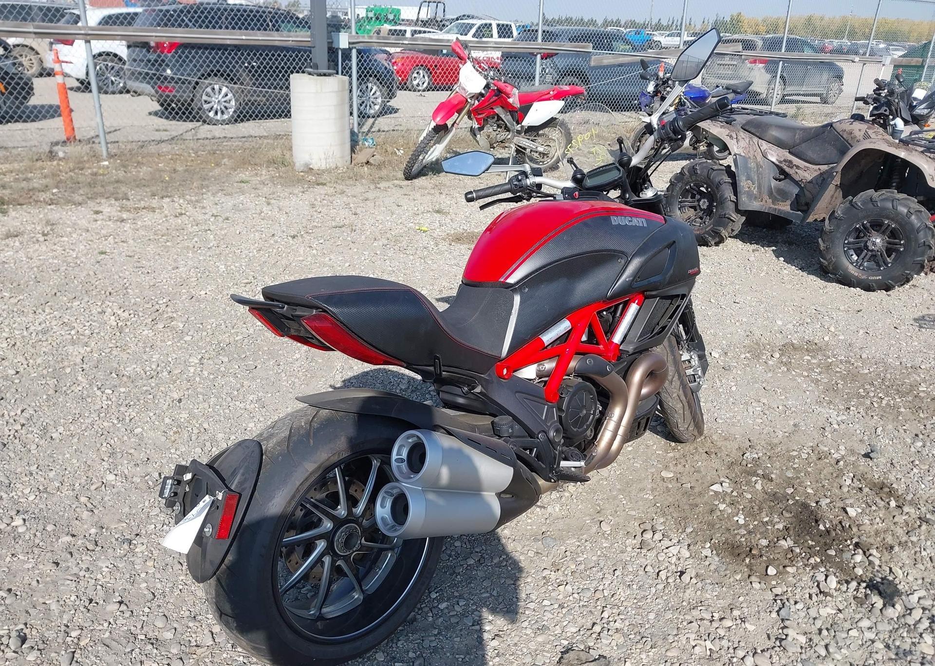2011 DUCATI DIAVEL
