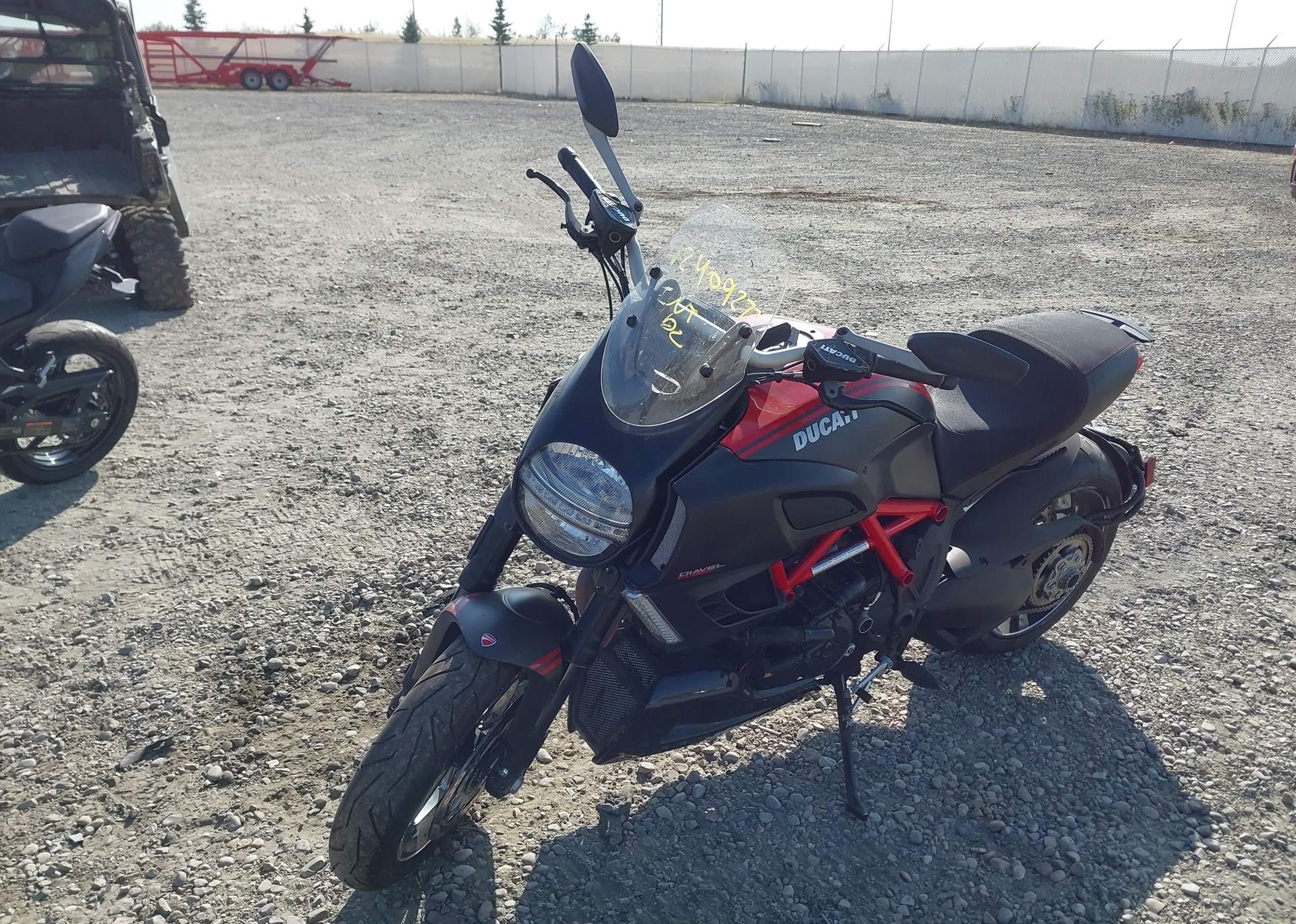 2011 DUCATI DIAVEL