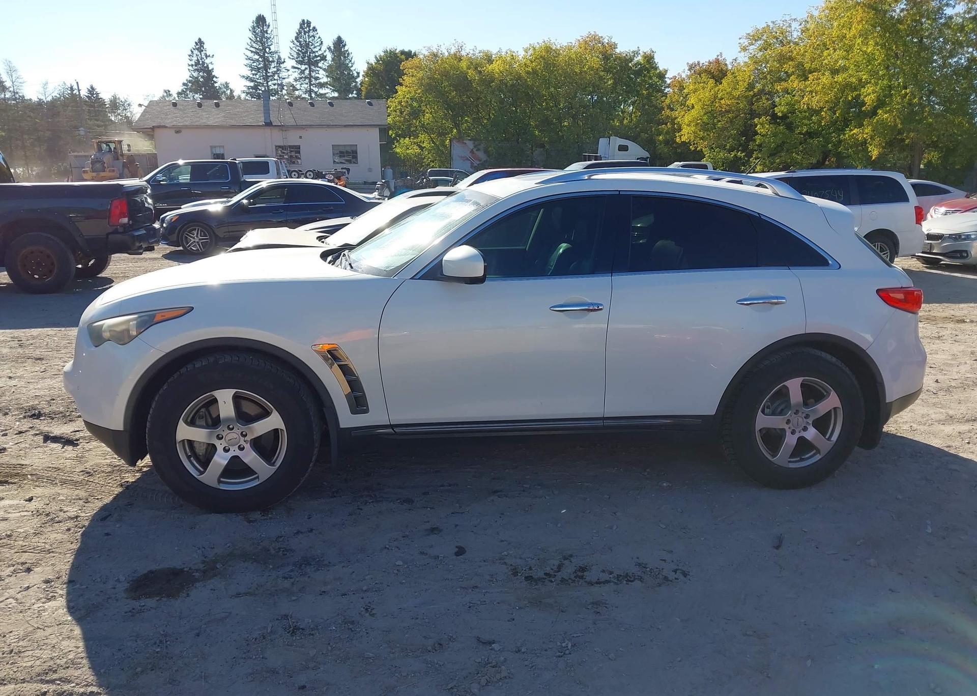 2010 INFINITI FX50