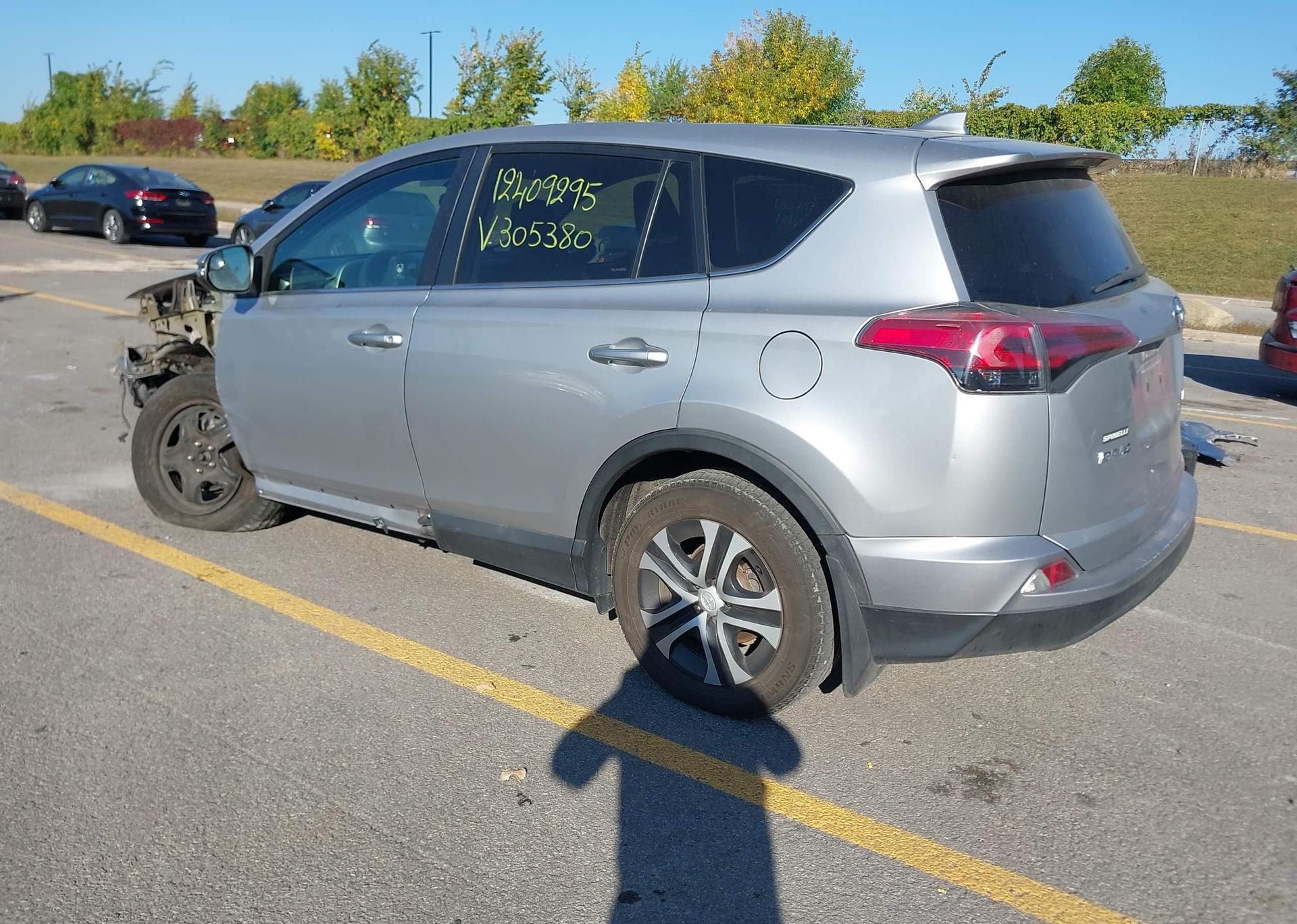 2016 TOYOTA RAV4 LE
