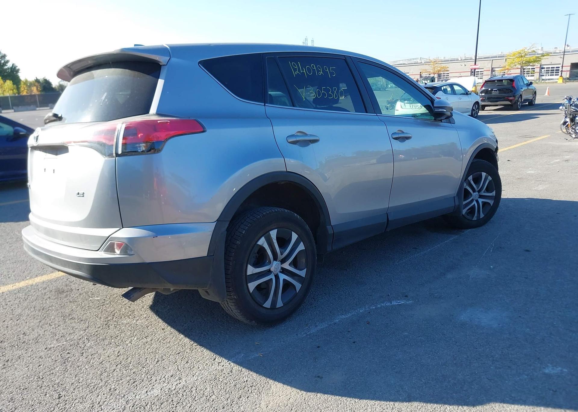 2016 TOYOTA RAV4 LE