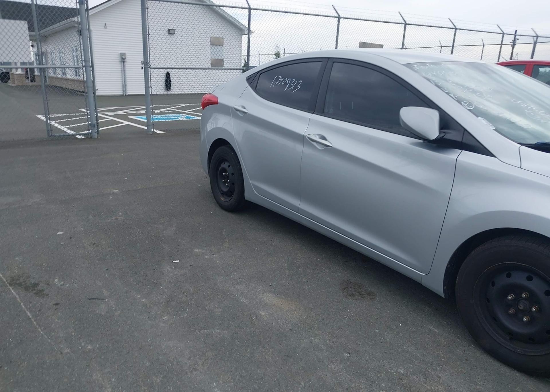 2013 HYUNDAI ELANTRA GL