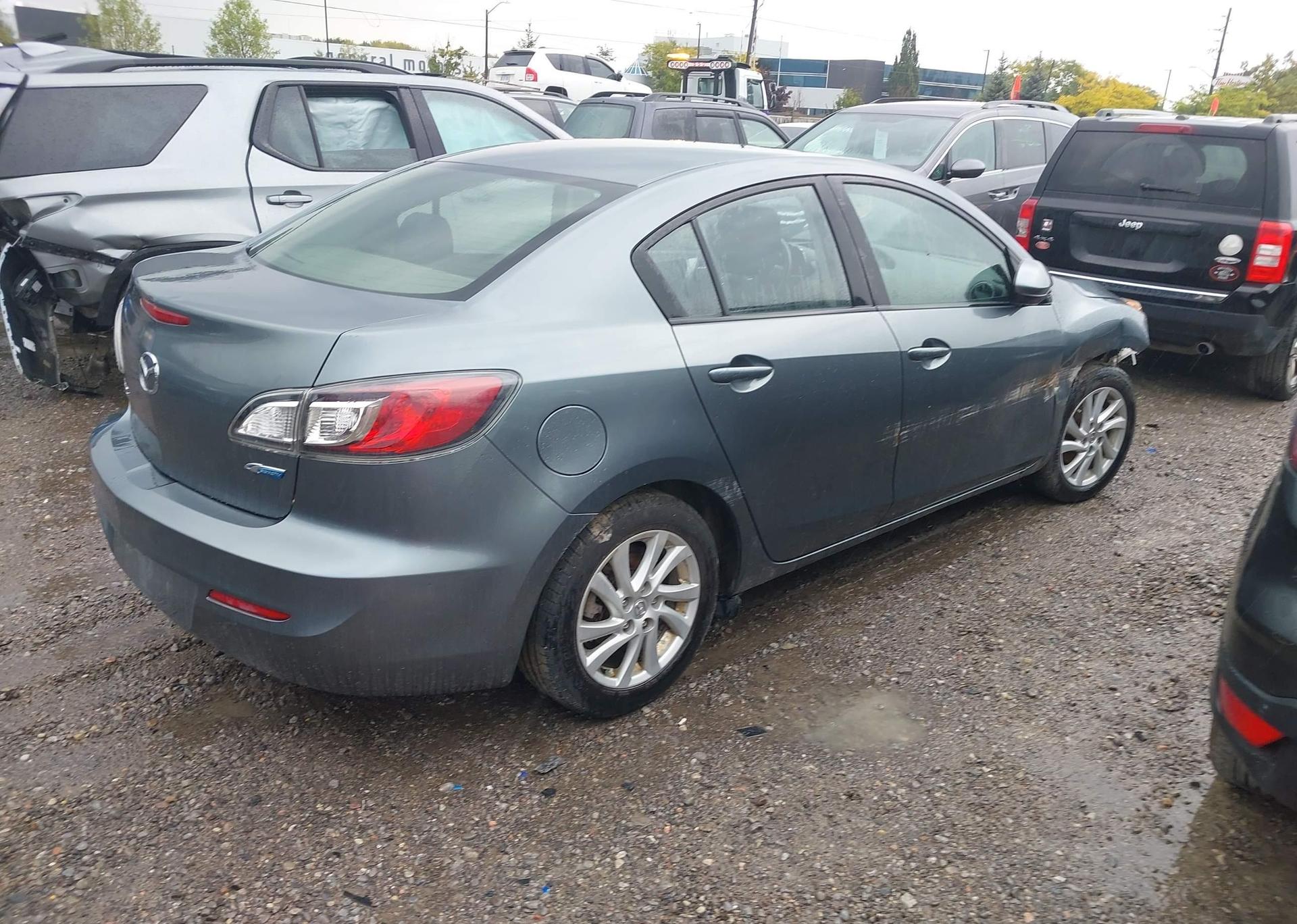 2012 MAZDA MAZDA3 GS-SKY
