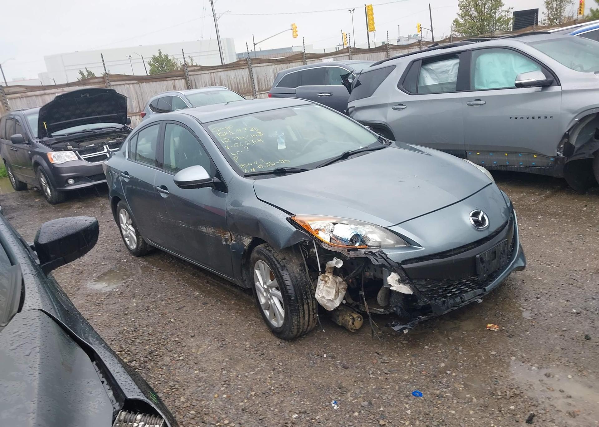 2012 MAZDA MAZDA3 GS-SKY
