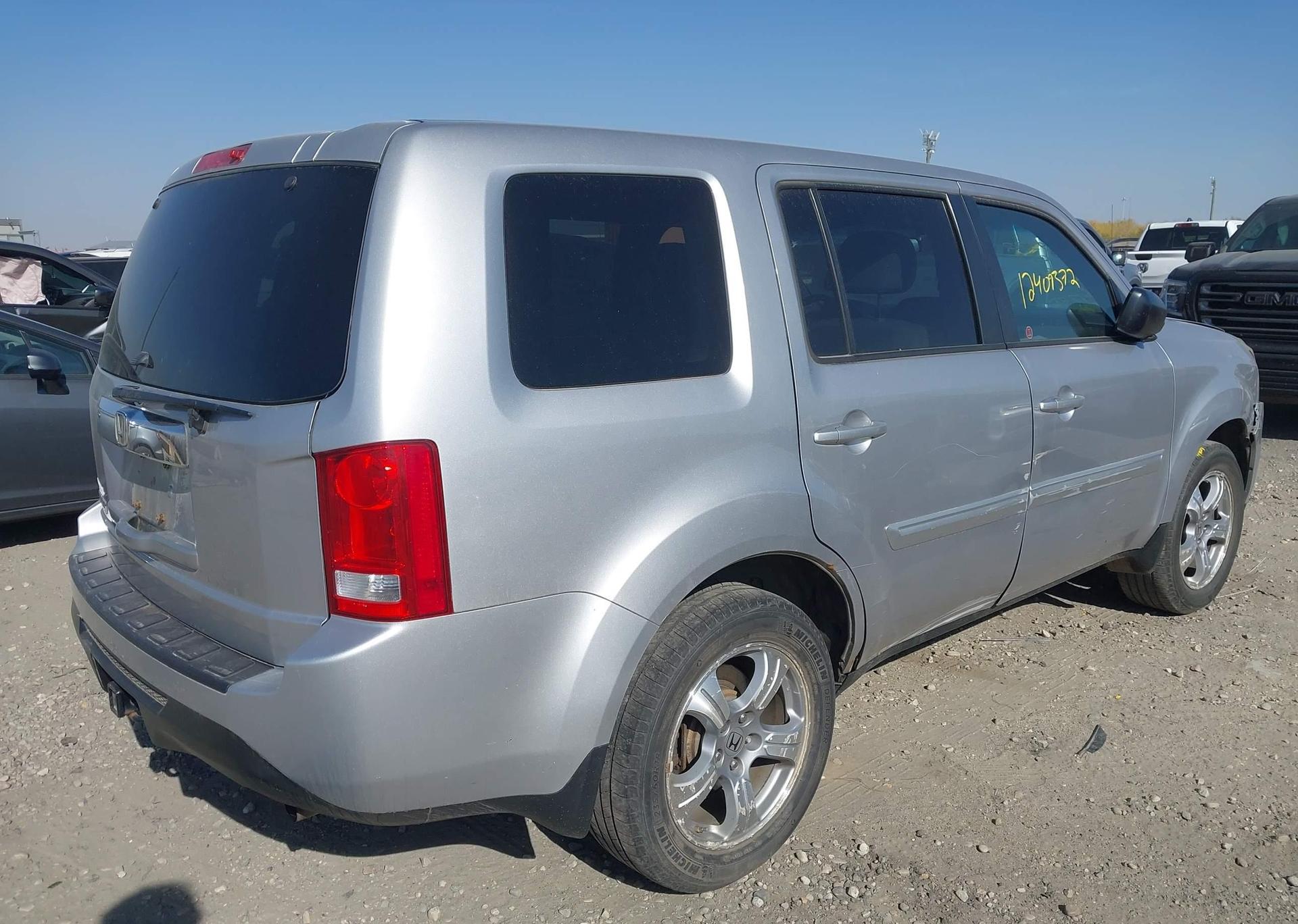 2015 HONDA PILOT LX