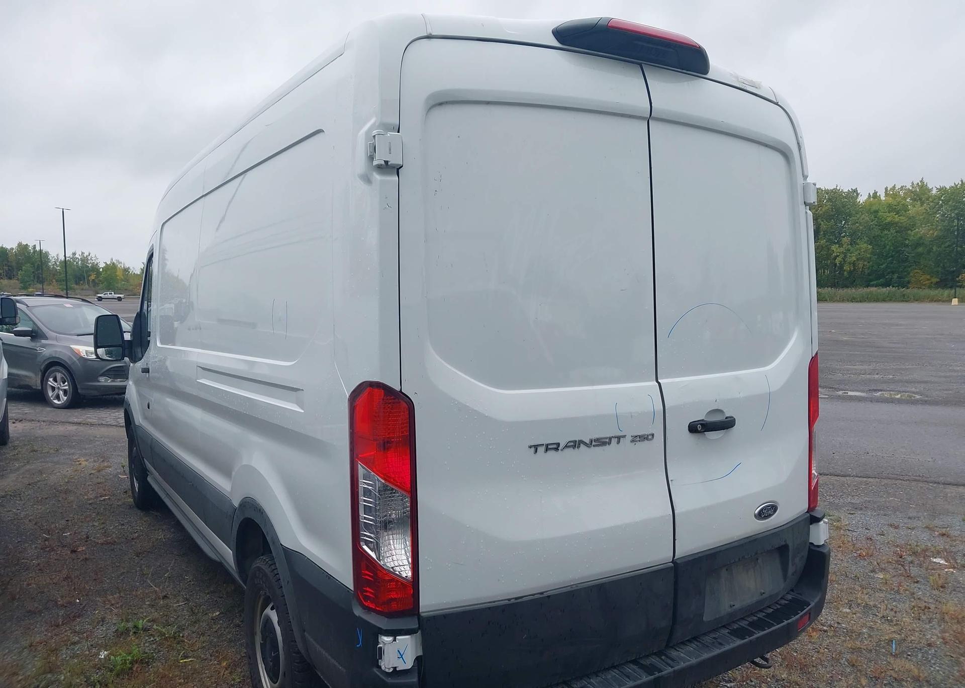 2022 FORD transit t-250