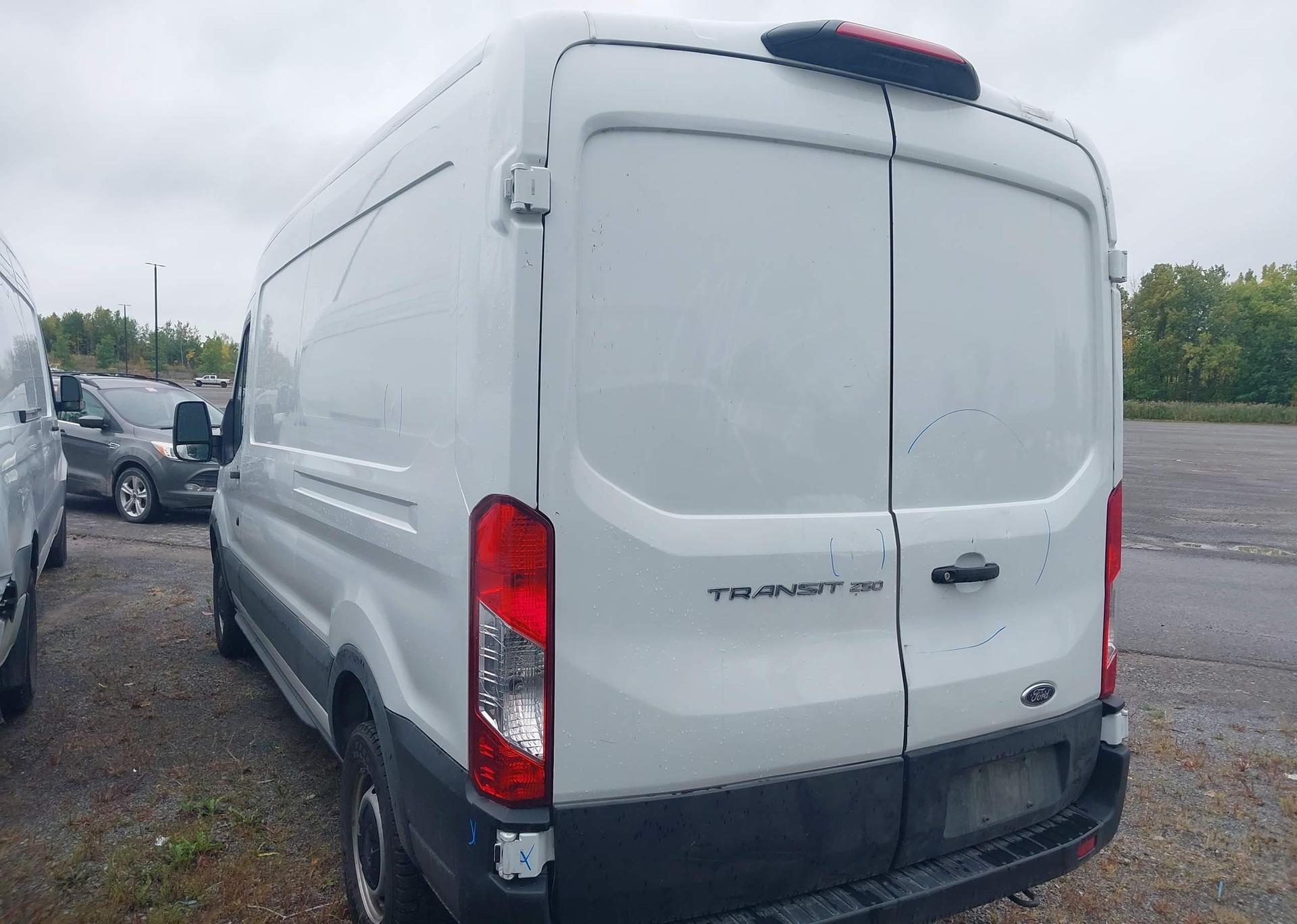 2022 FORD transit t-250