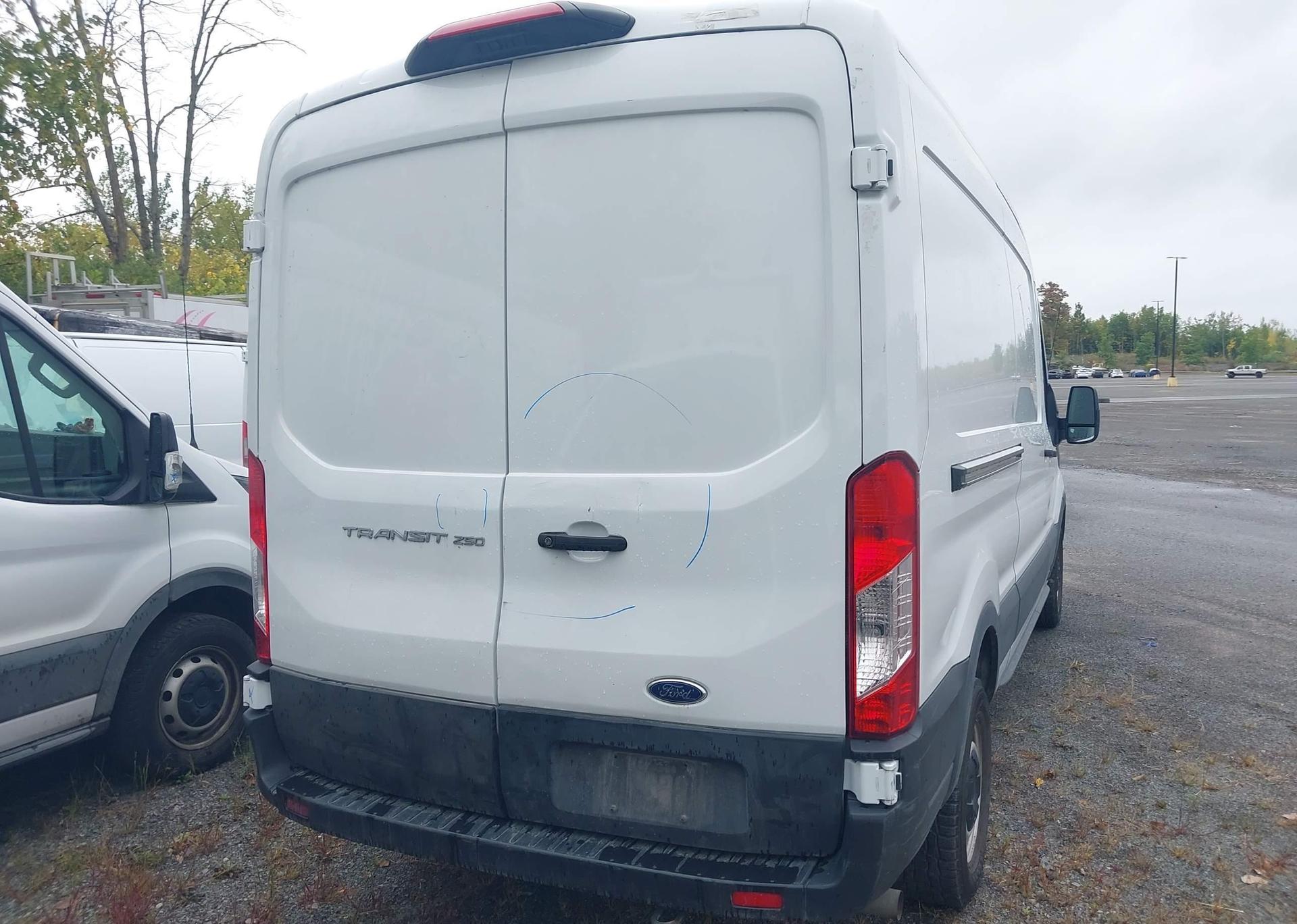 2022 FORD transit t-250
