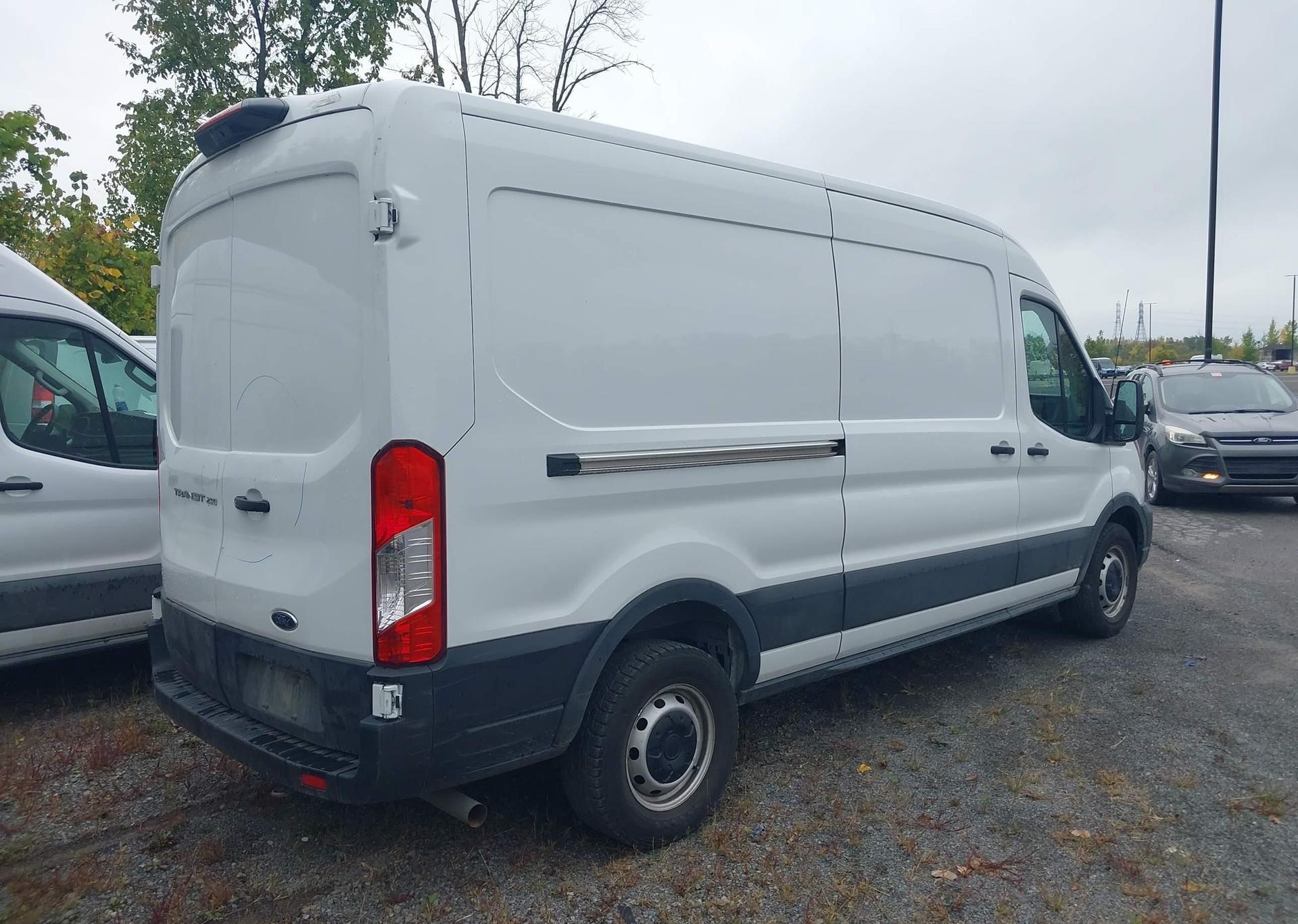 2022 FORD transit t-250