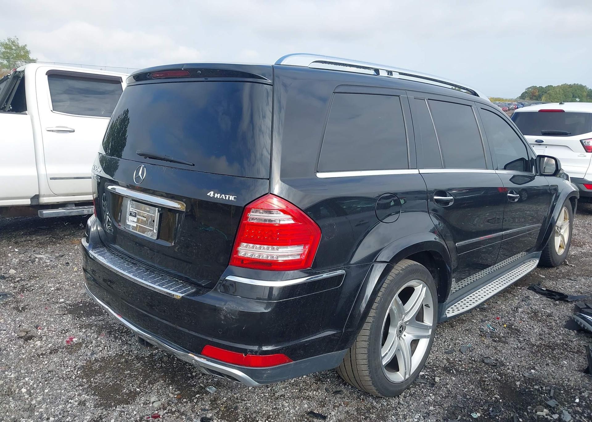2010 MERCEDES-BENZ GL 550 4MATIC