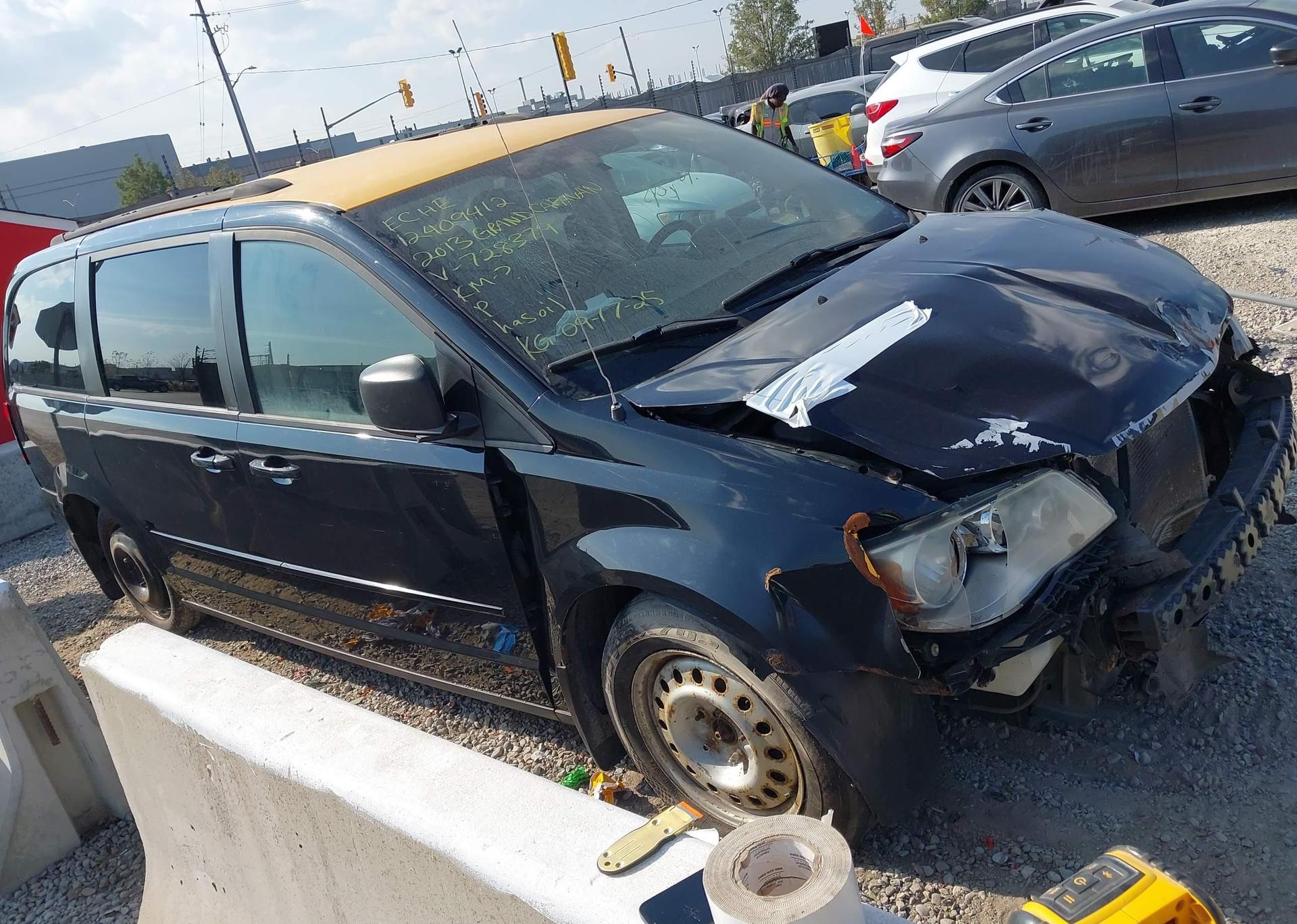 2013 DODGE GRAND CARAVAN SE