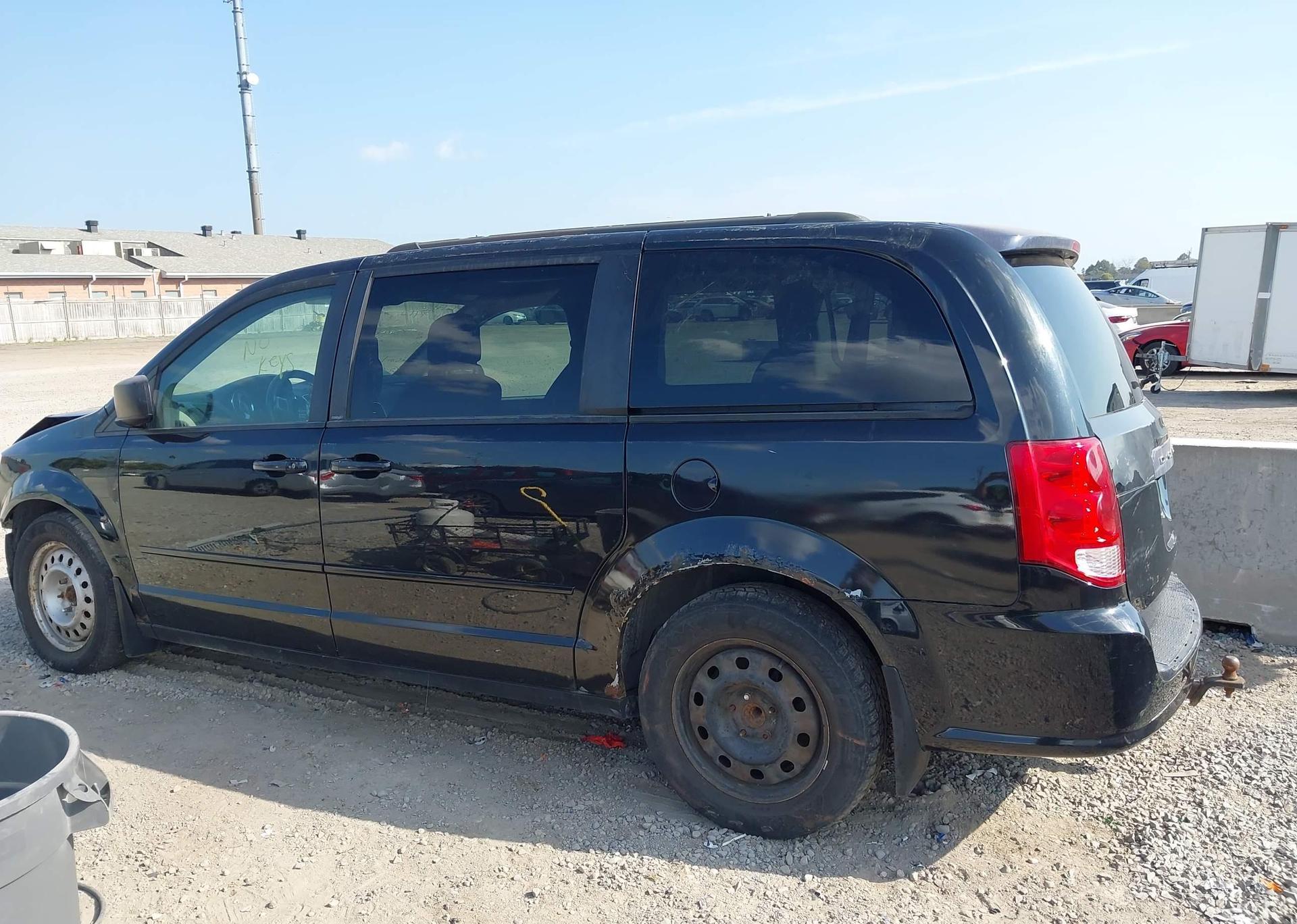 2013 DODGE GRAND CARAVAN SE