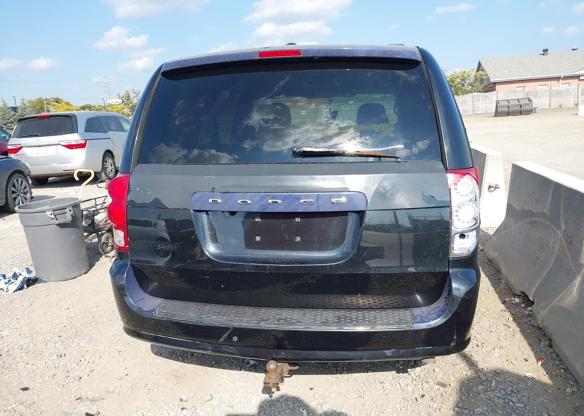 2013 DODGE GRAND CARAVAN SE