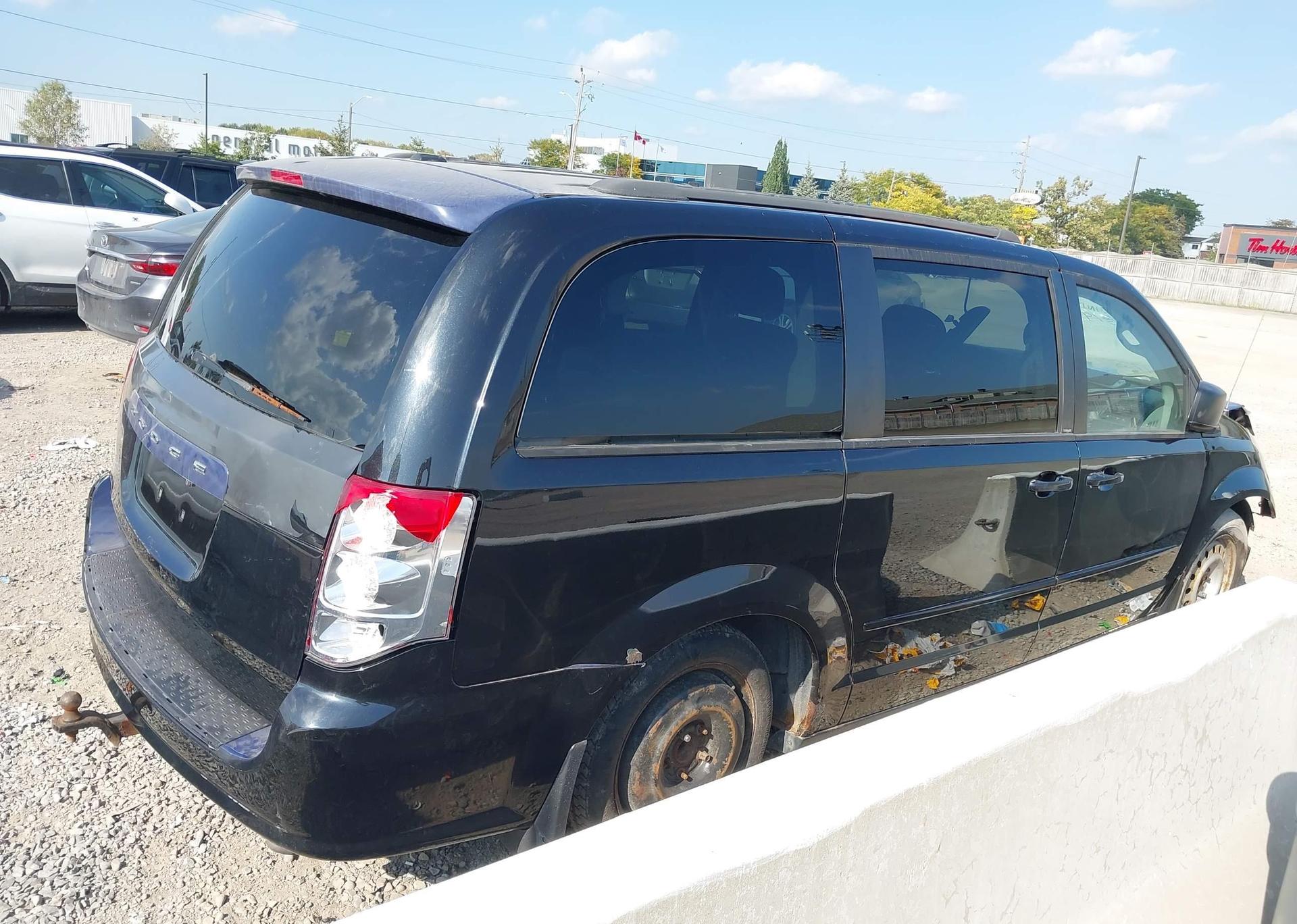 2013 DODGE GRAND CARAVAN SE