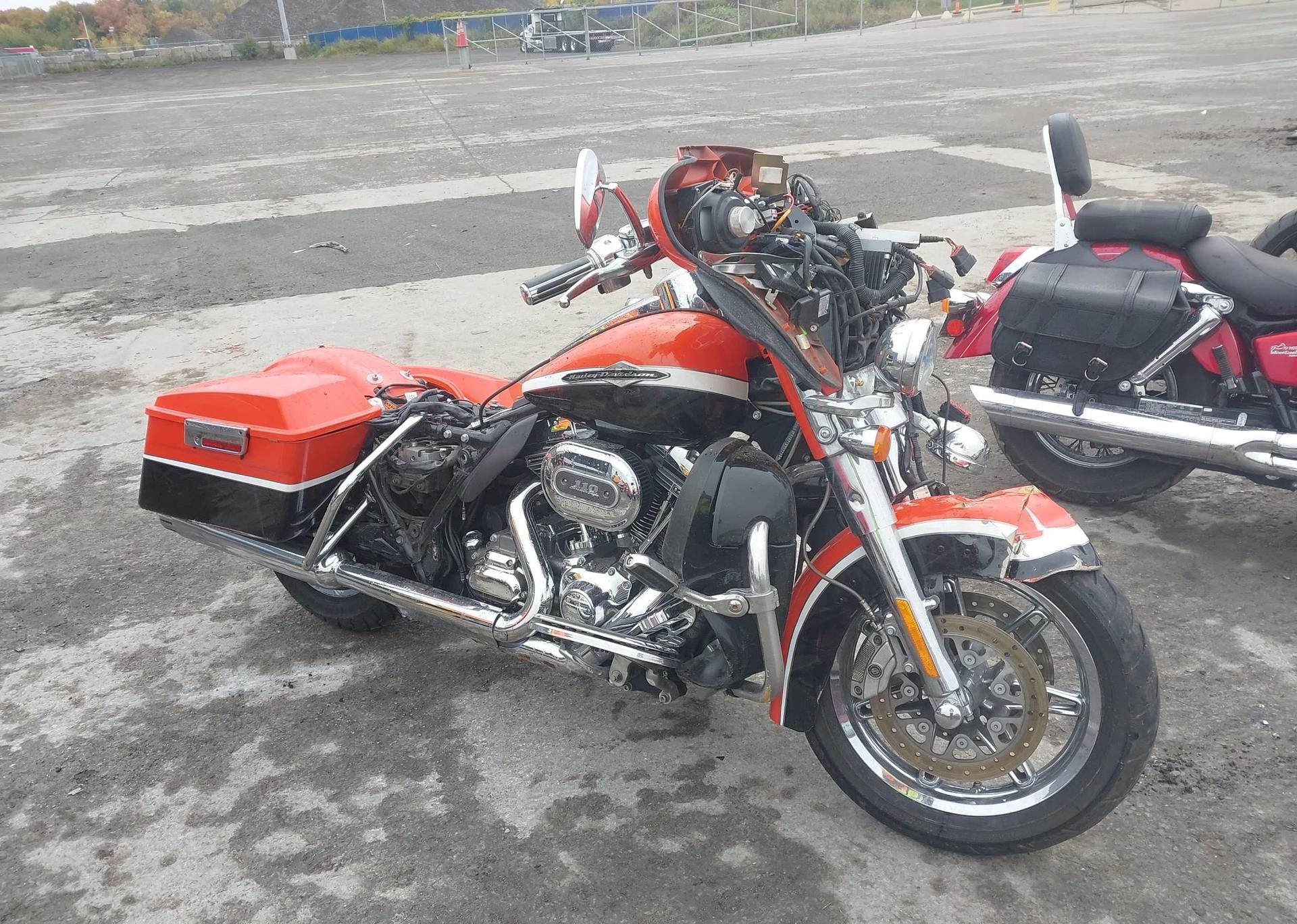 2012 HARLEY-DAVIDSON FLHTCUSE7 CVO ULTRA CLS ELECTRA GLD