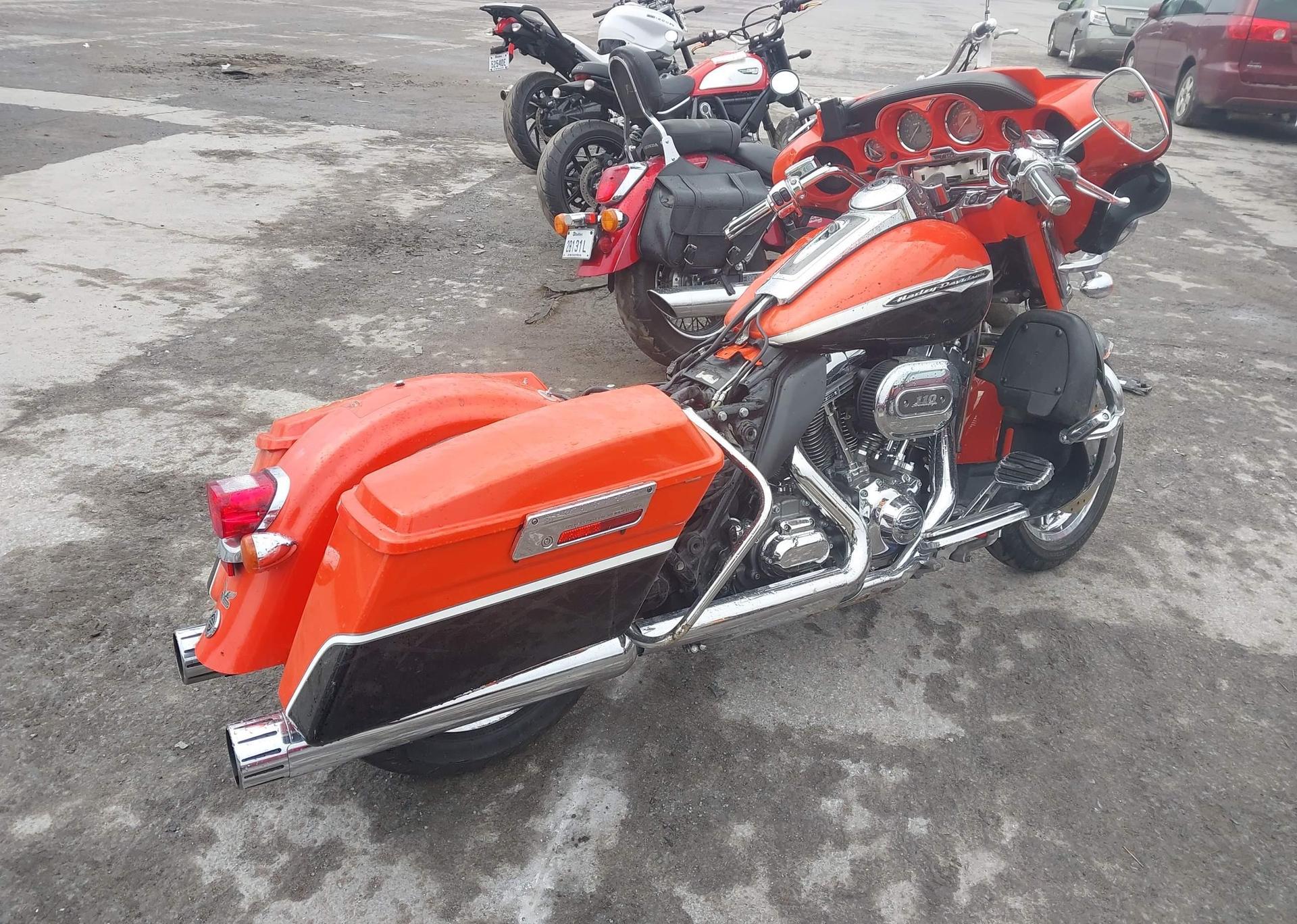 2012 HARLEY-DAVIDSON FLHTCUSE7 CVO ULTRA CLS ELECTRA GLD