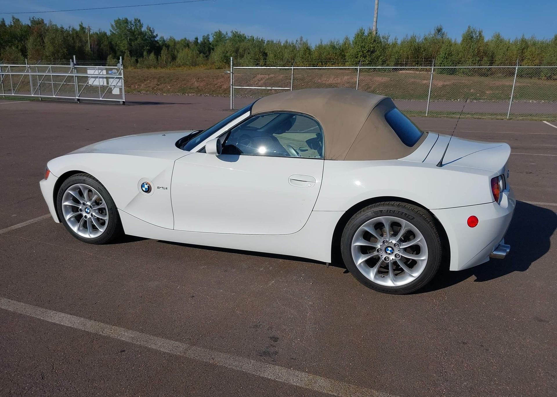 2004 BMW Z4 2.5