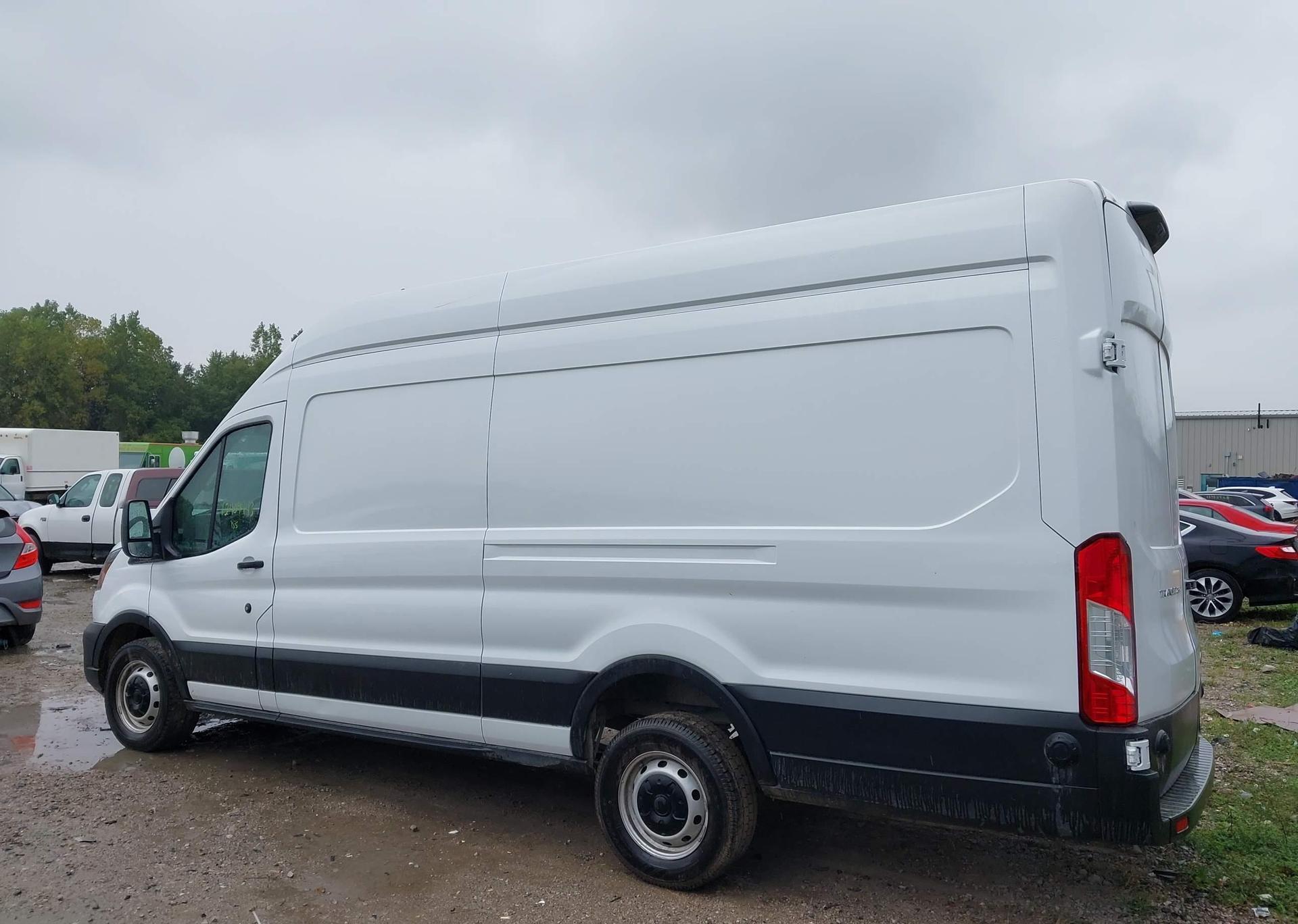 2024 FORD transit t-250