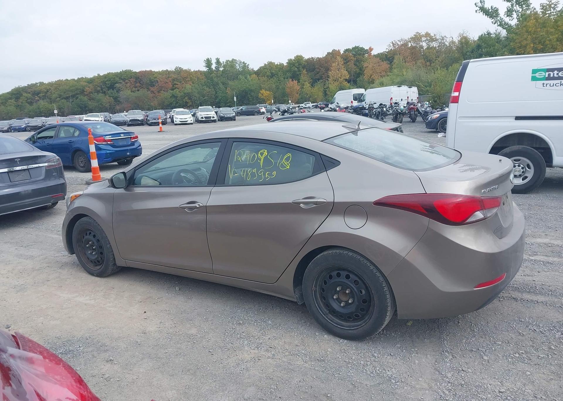 2014 HYUNDAI ELANTRA GL