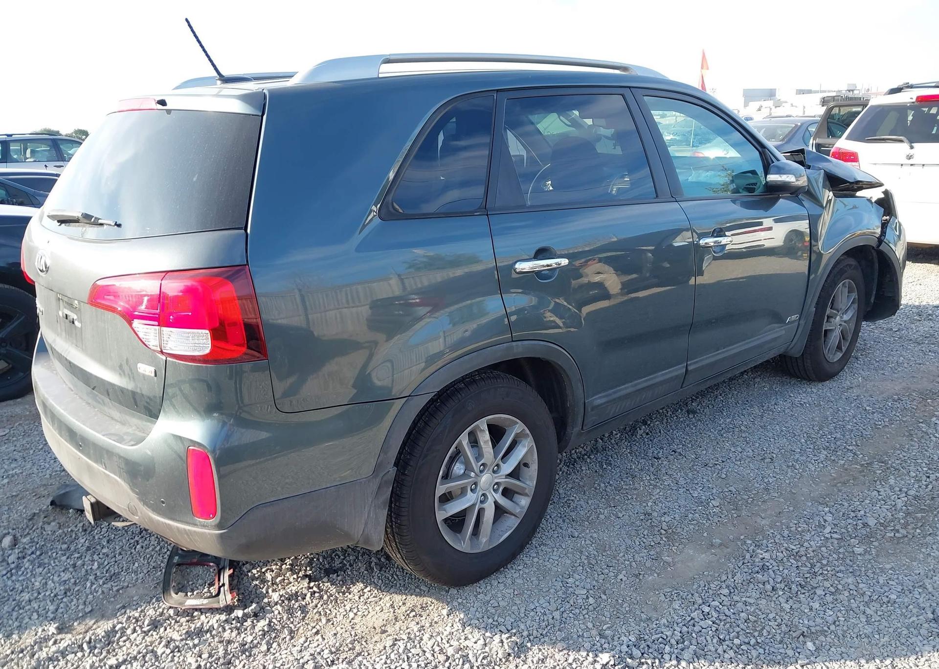 2015 KIA SORENTO LX V6