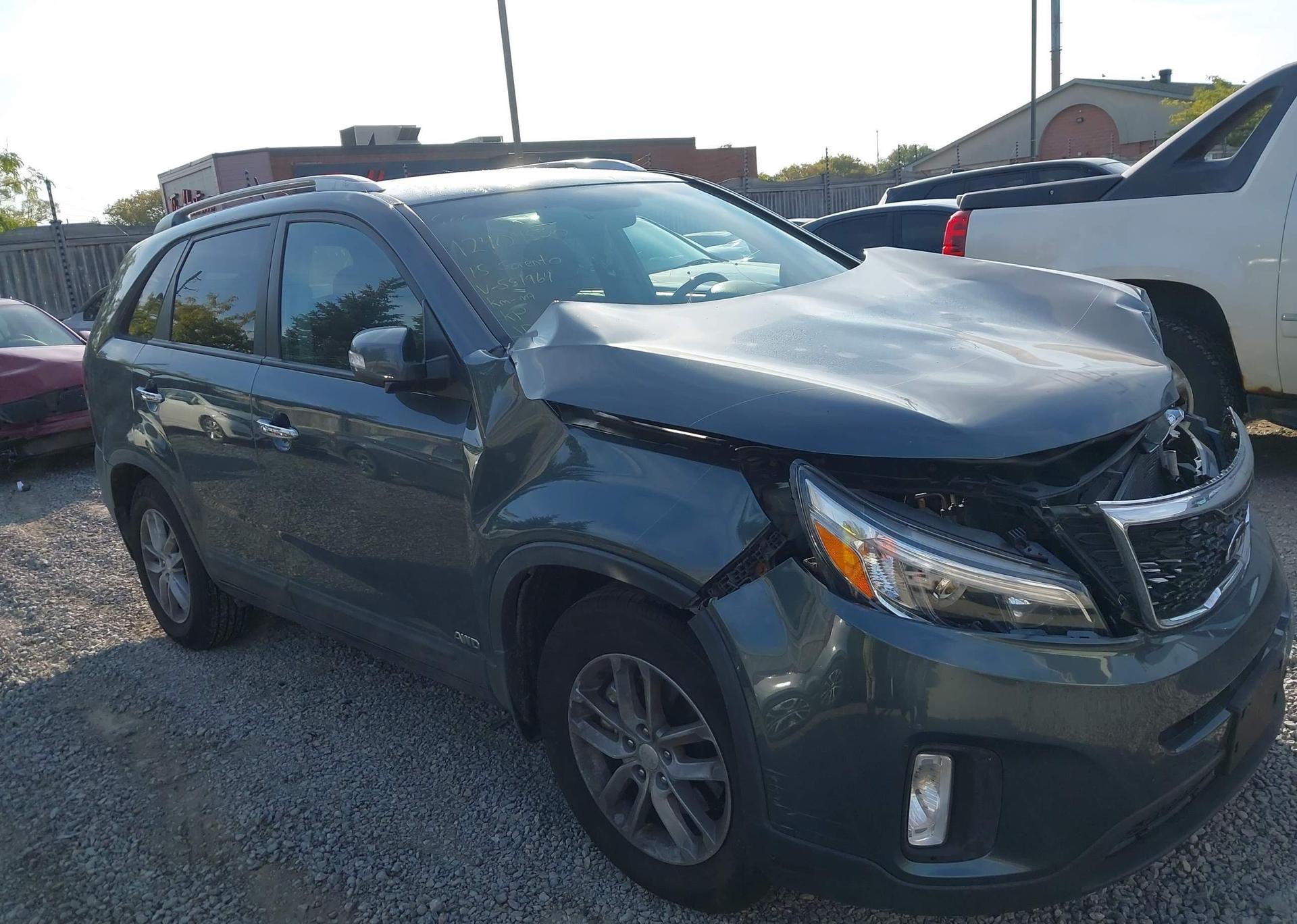 2015 KIA SORENTO LX V6