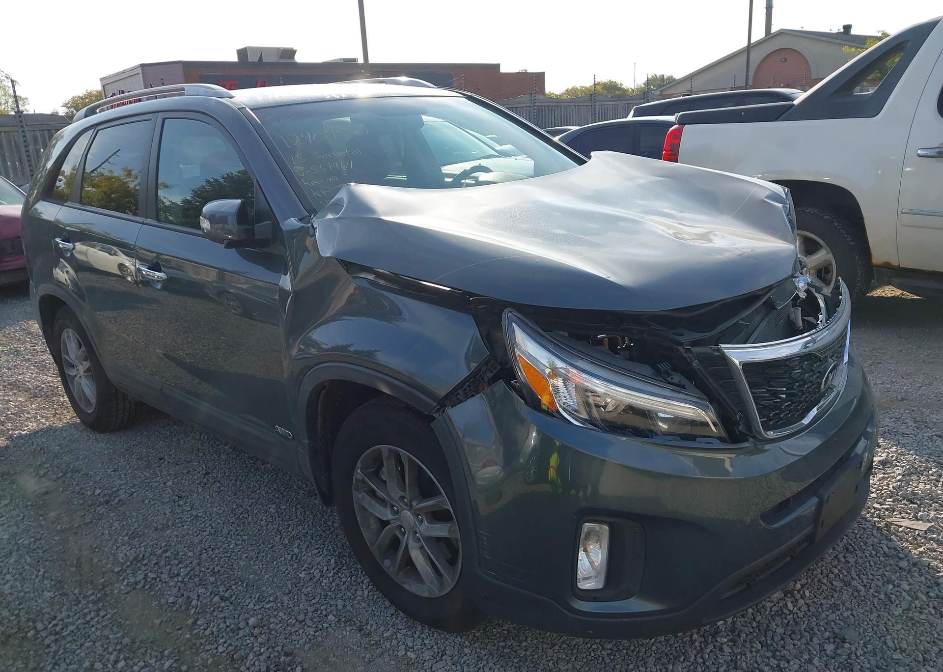 2015 KIA SORENTO LX V6