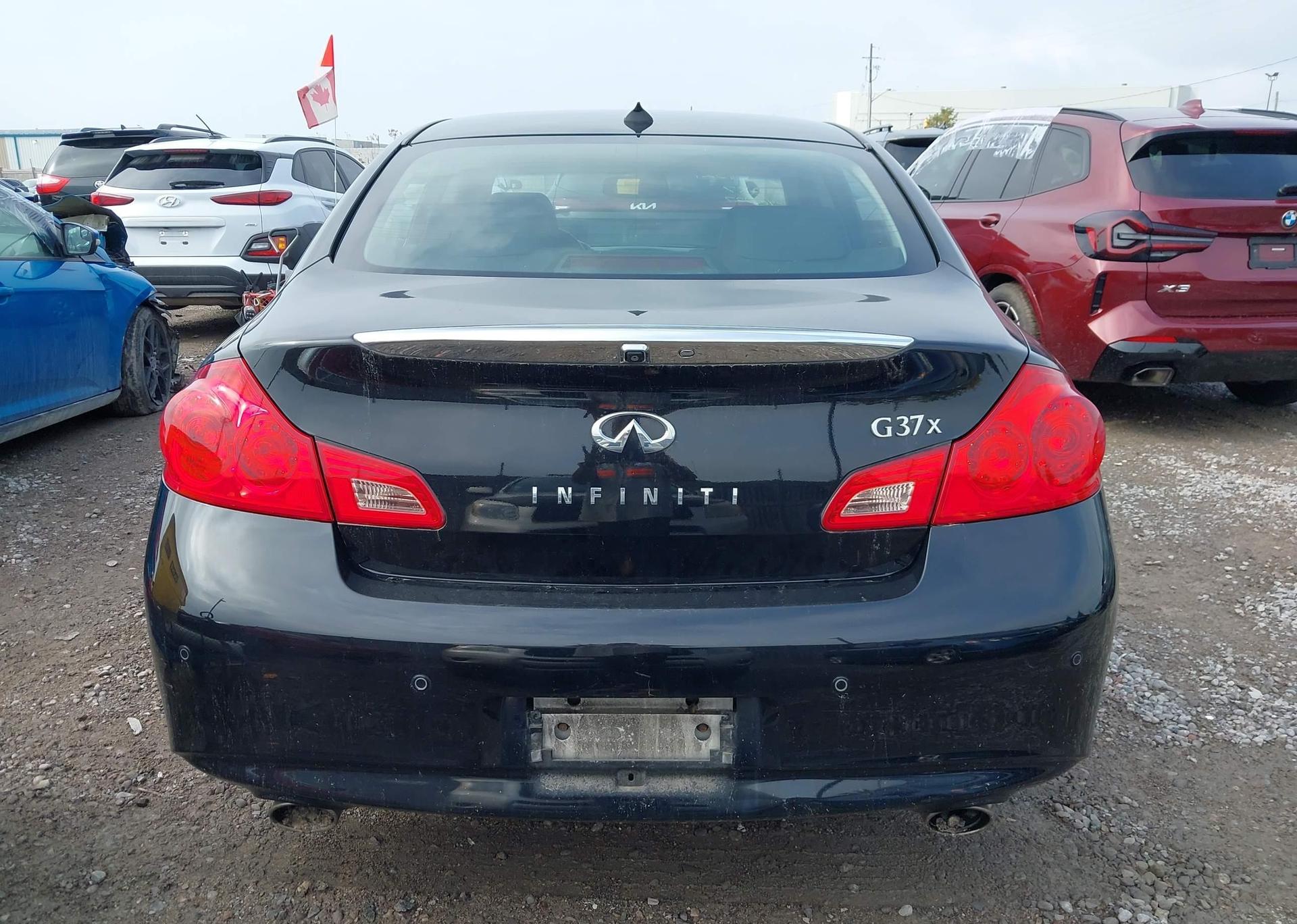 2011 INFINITI G37