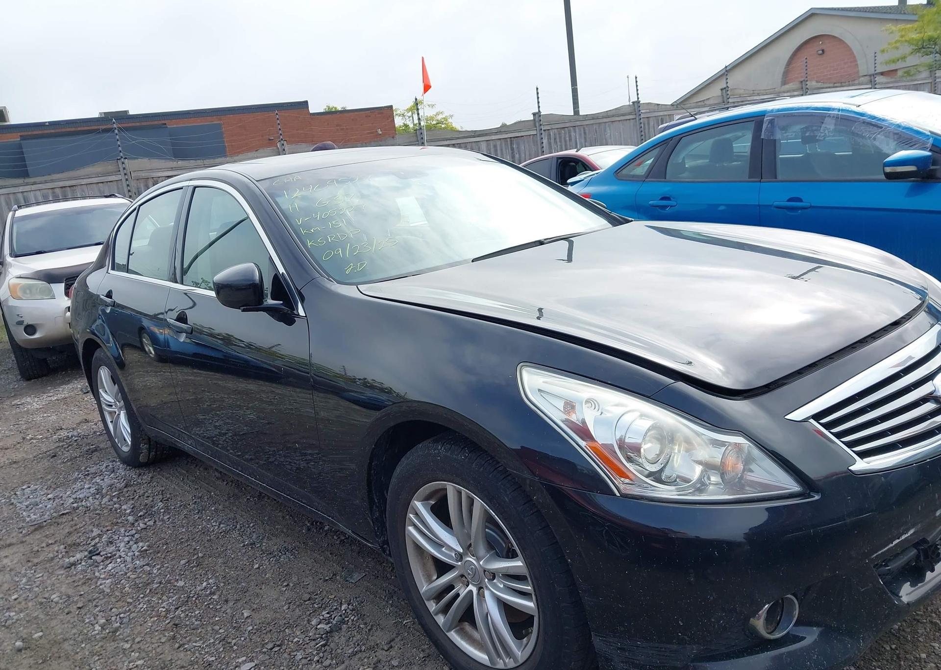 2011 INFINITI G37