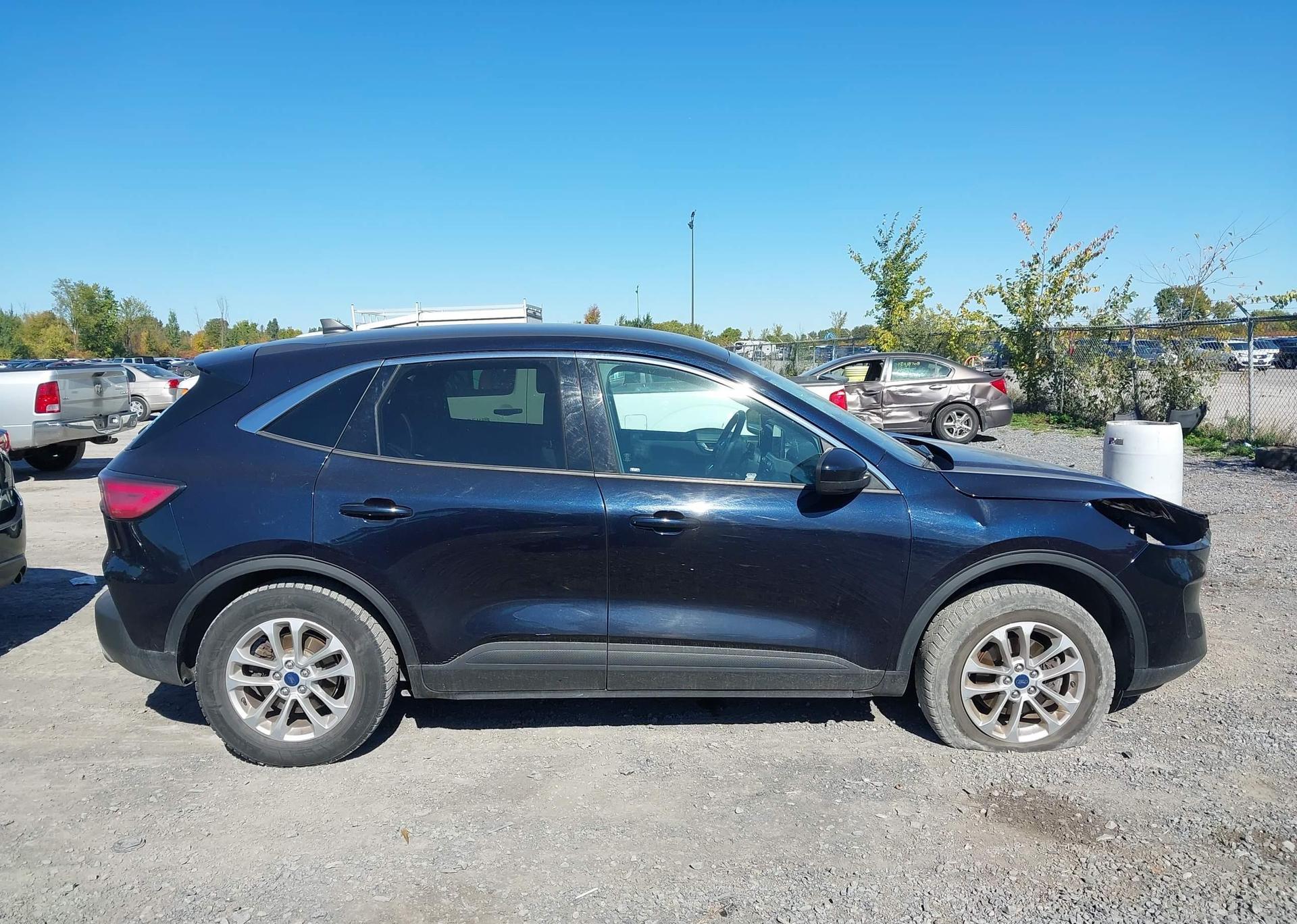 2021 FORD ESCAPE SE