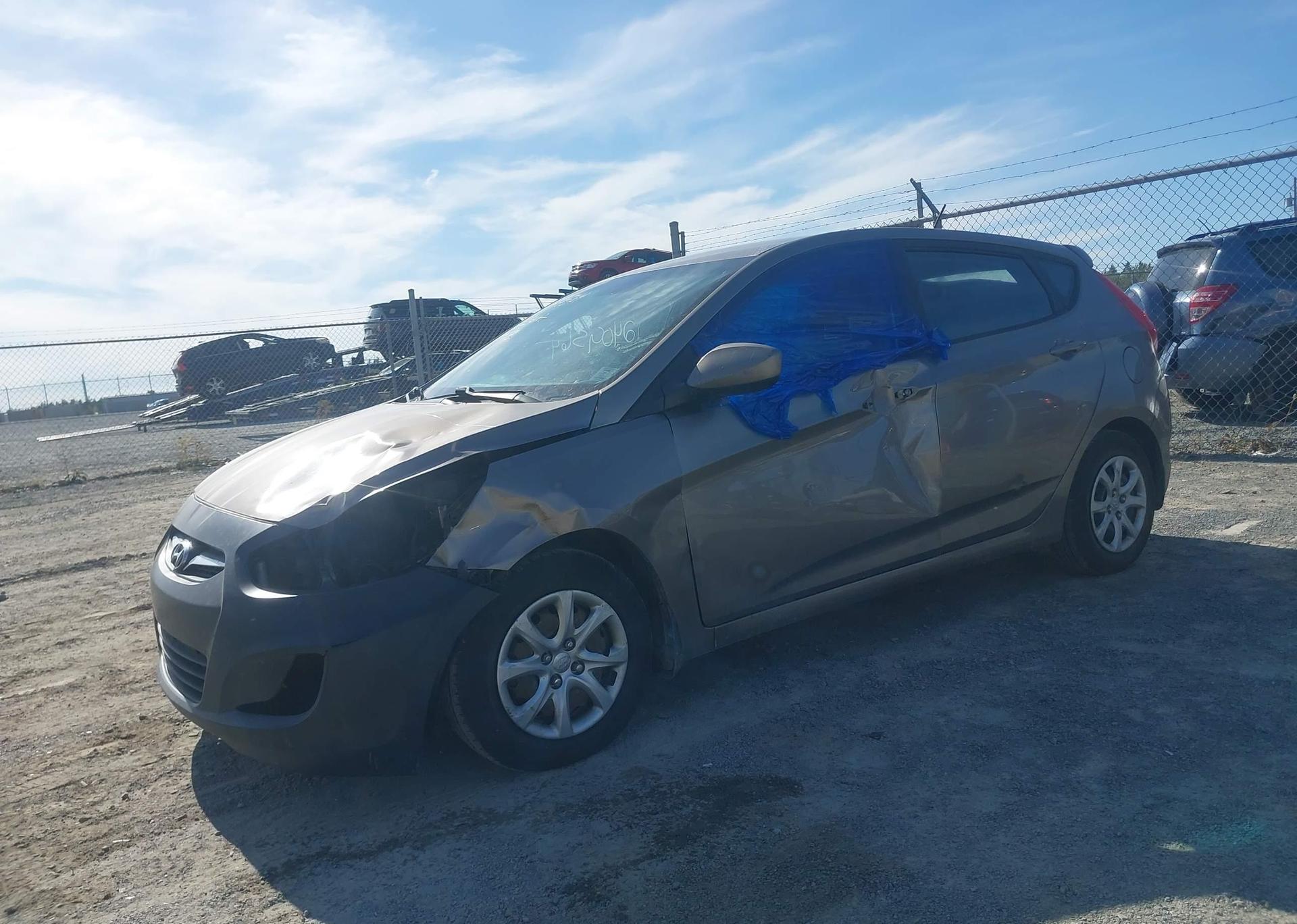 2014 HYUNDAI ACCENT GL