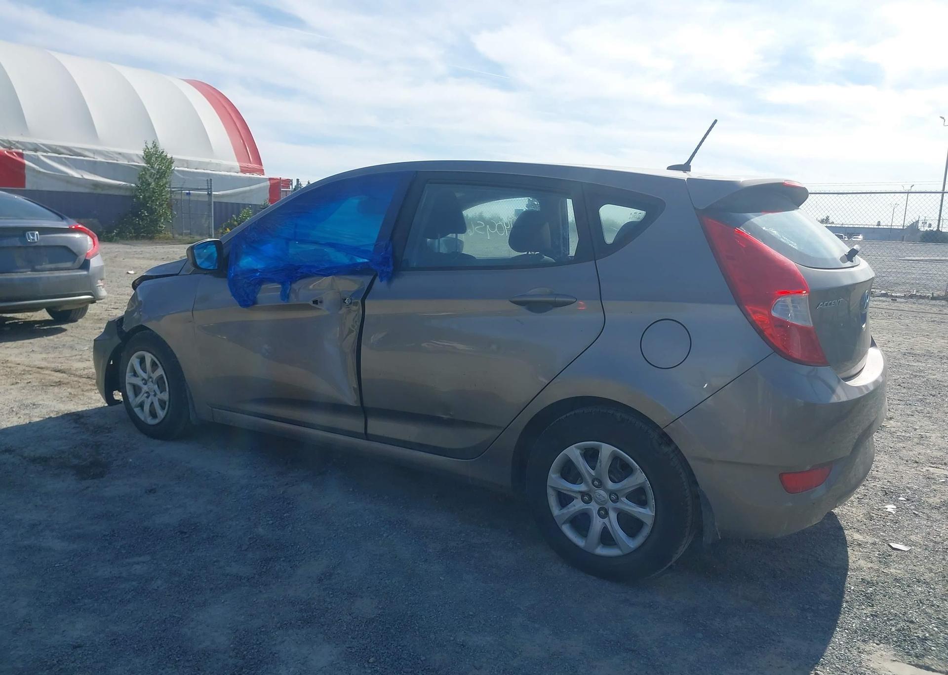 2014 HYUNDAI ACCENT GL