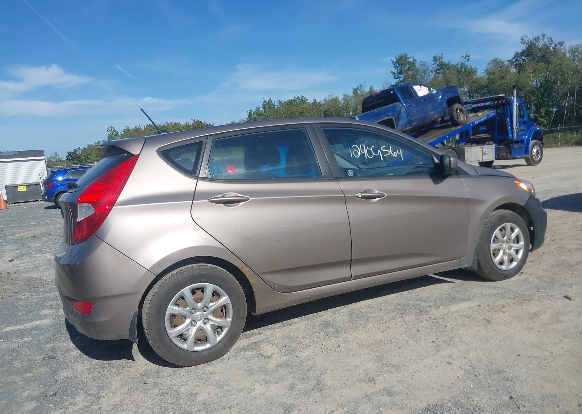 2014 HYUNDAI ACCENT GL