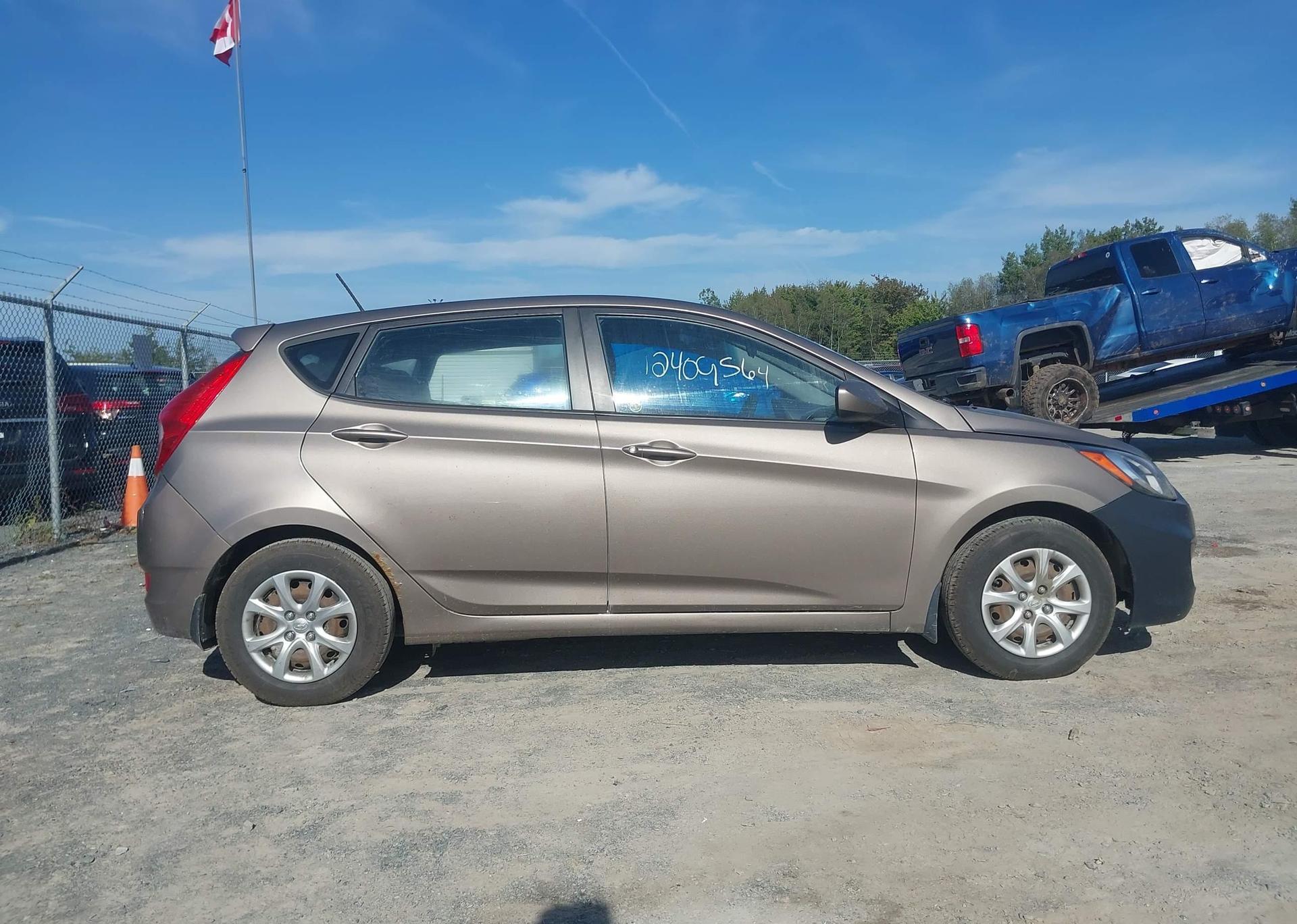 2014 HYUNDAI ACCENT GL