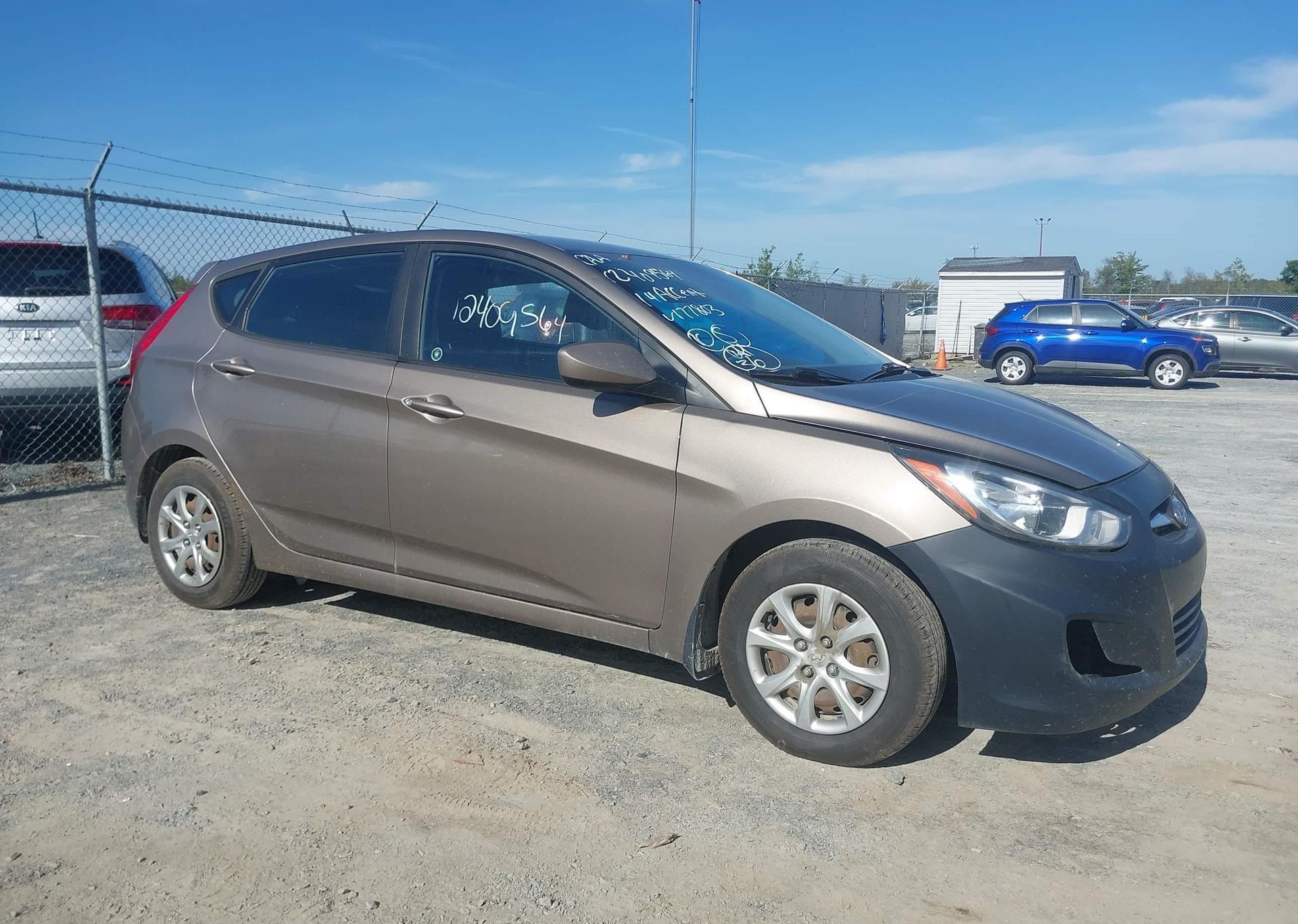 2014 HYUNDAI ACCENT GL