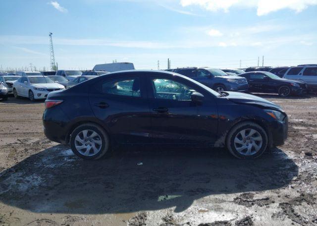 2016 TOYOTA YARIS PREMIUM