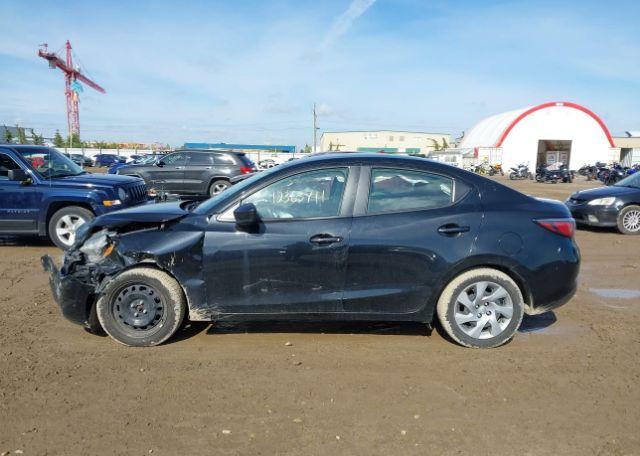 2016 TOYOTA YARIS PREMIUM