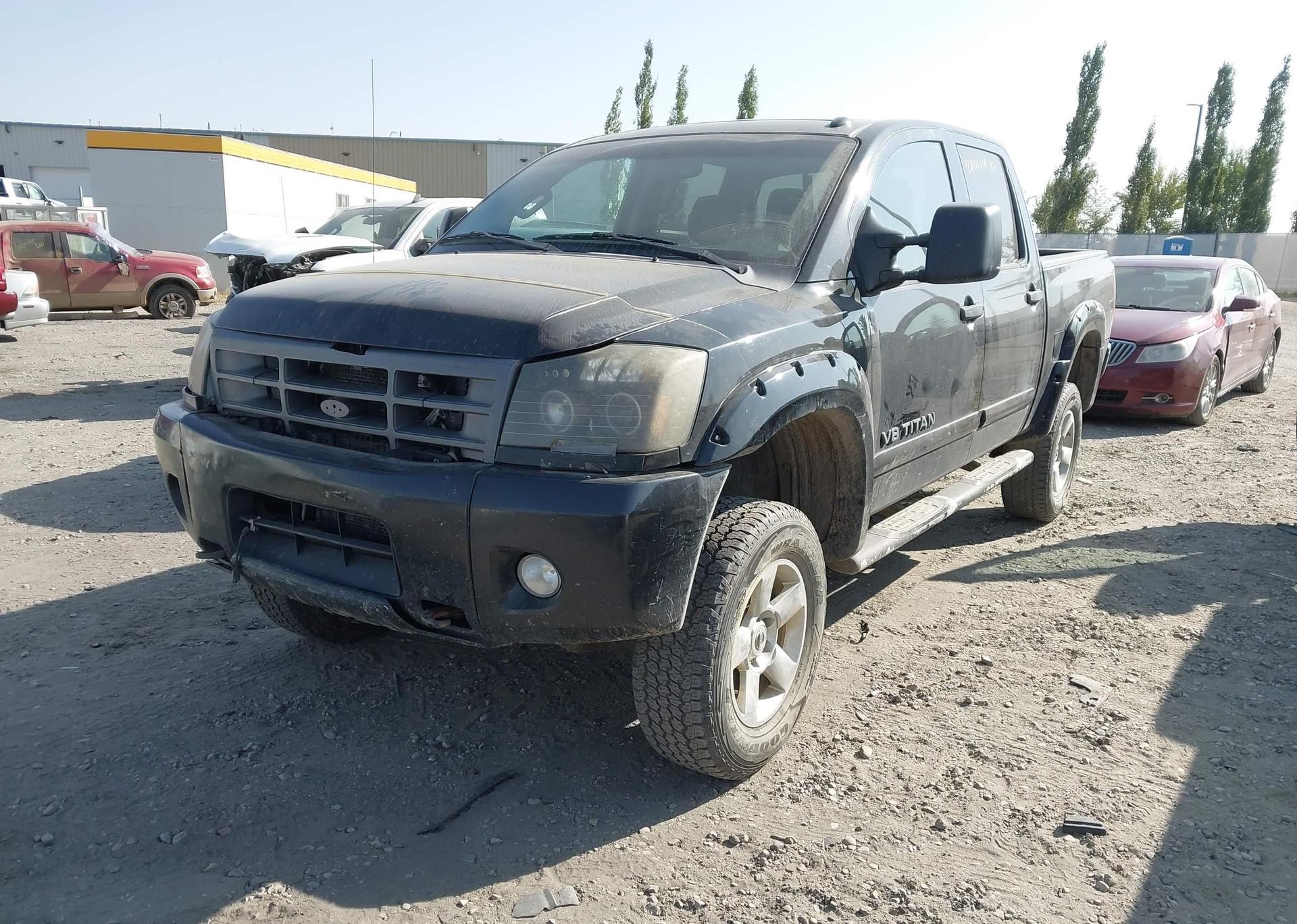 2015 NISSAN TITAN