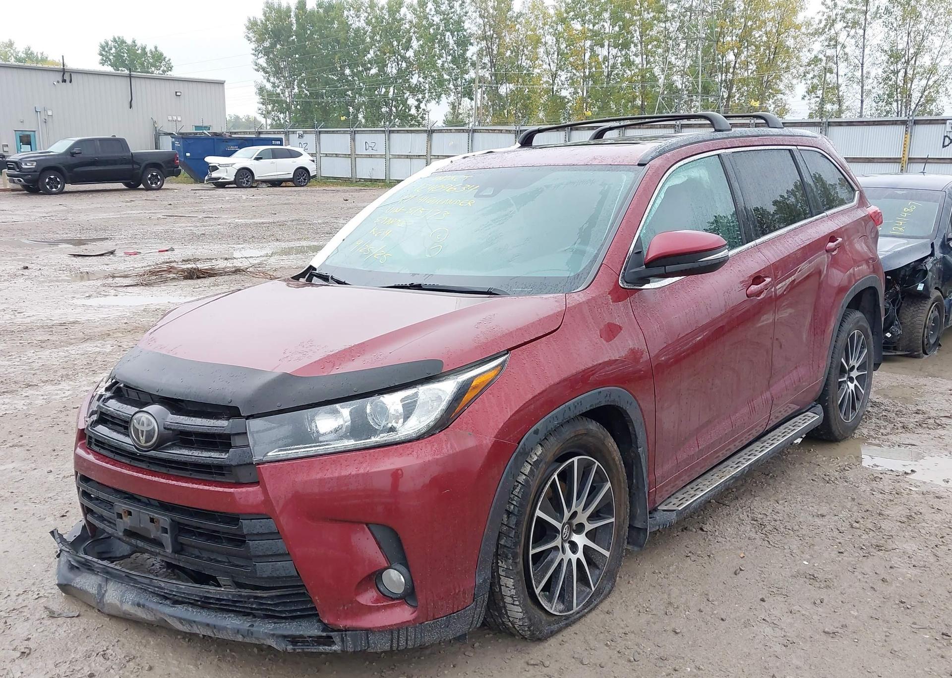 2017 TOYOTA HIGHLANDER
