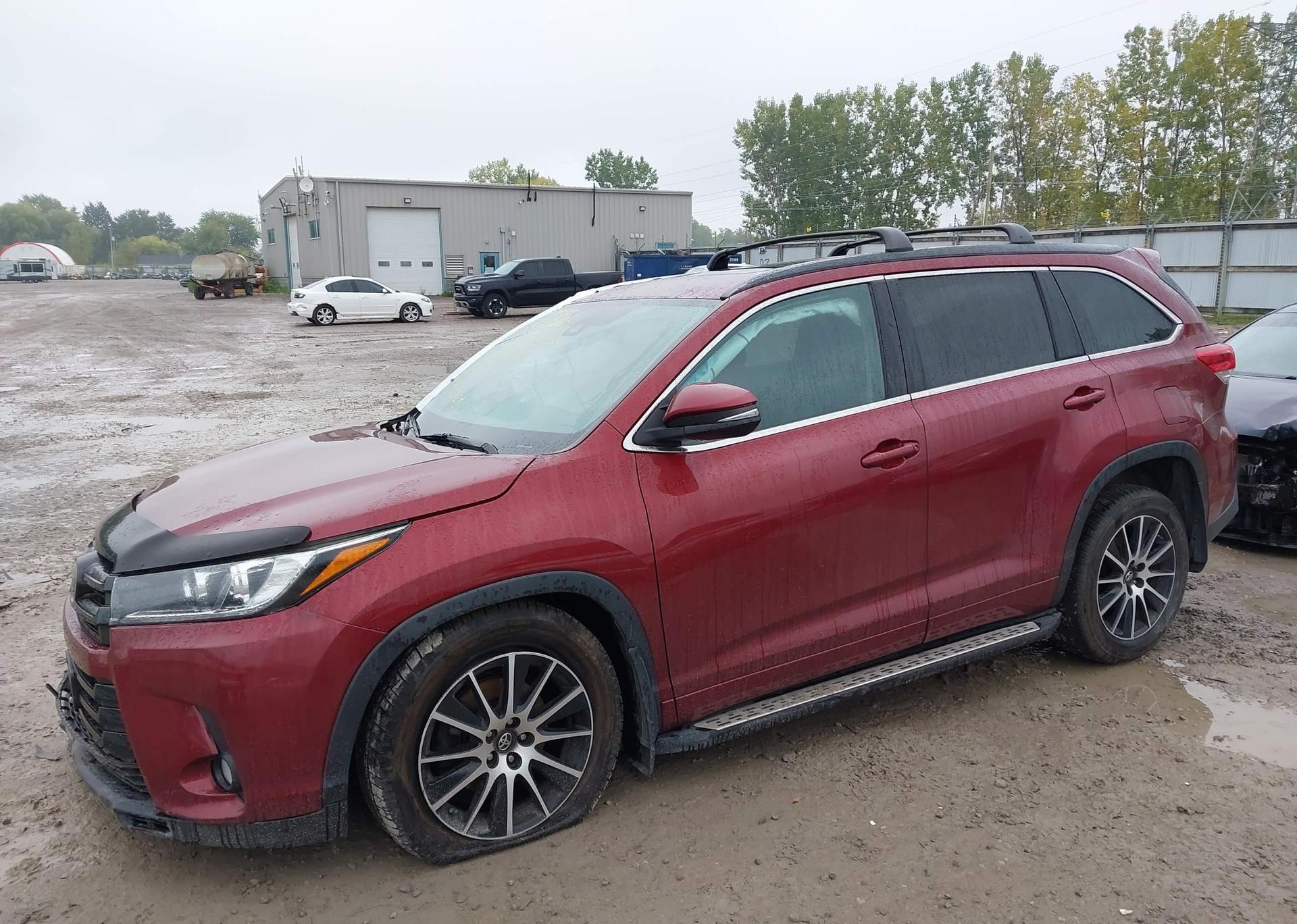 2017 TOYOTA HIGHLANDER