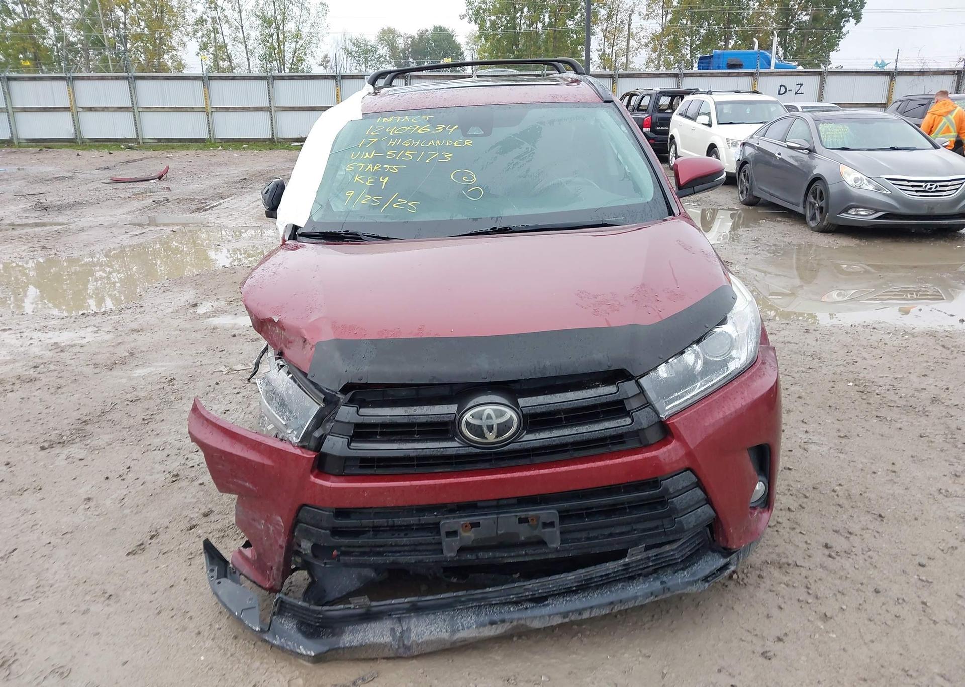 2017 TOYOTA HIGHLANDER