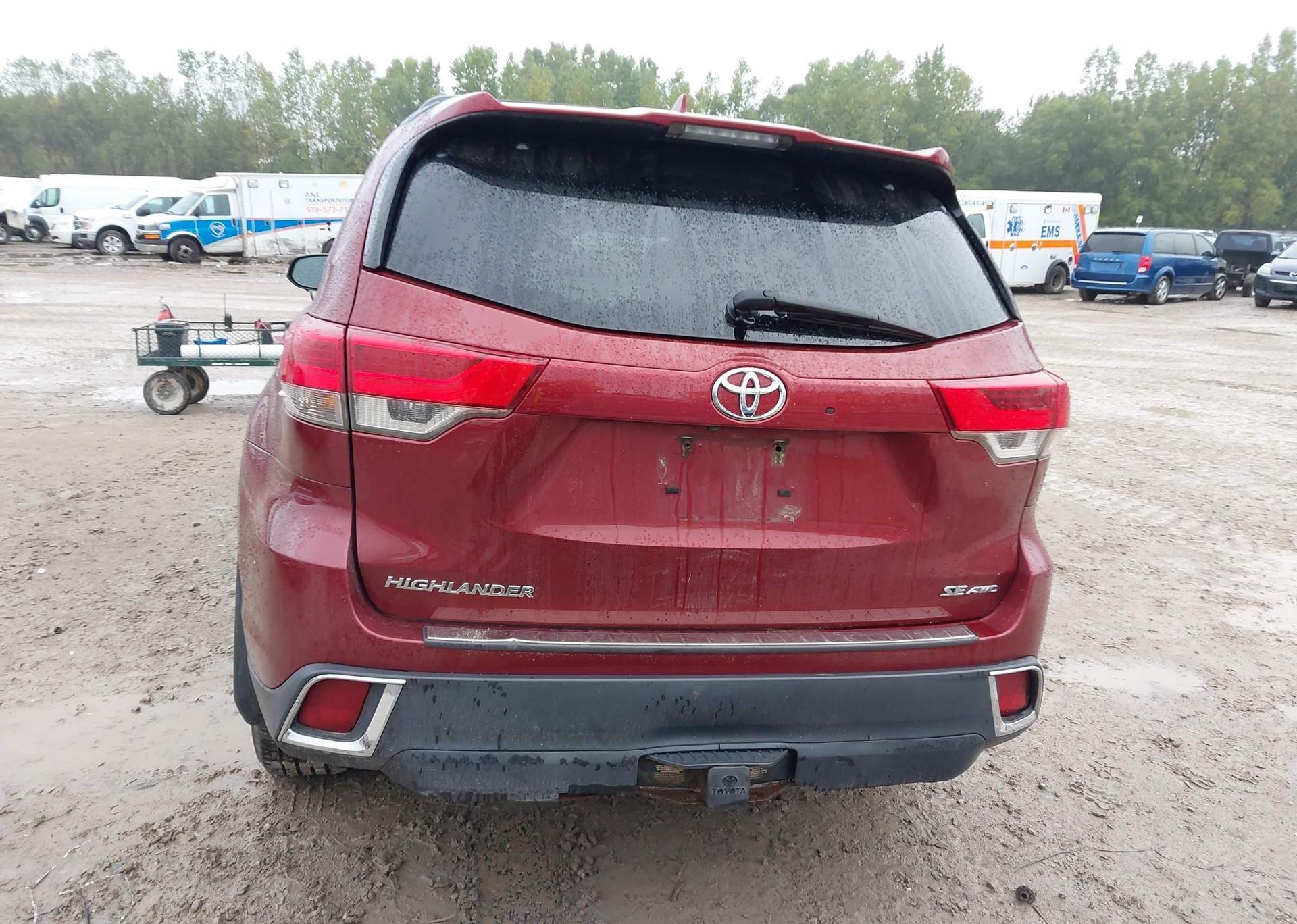2017 TOYOTA HIGHLANDER