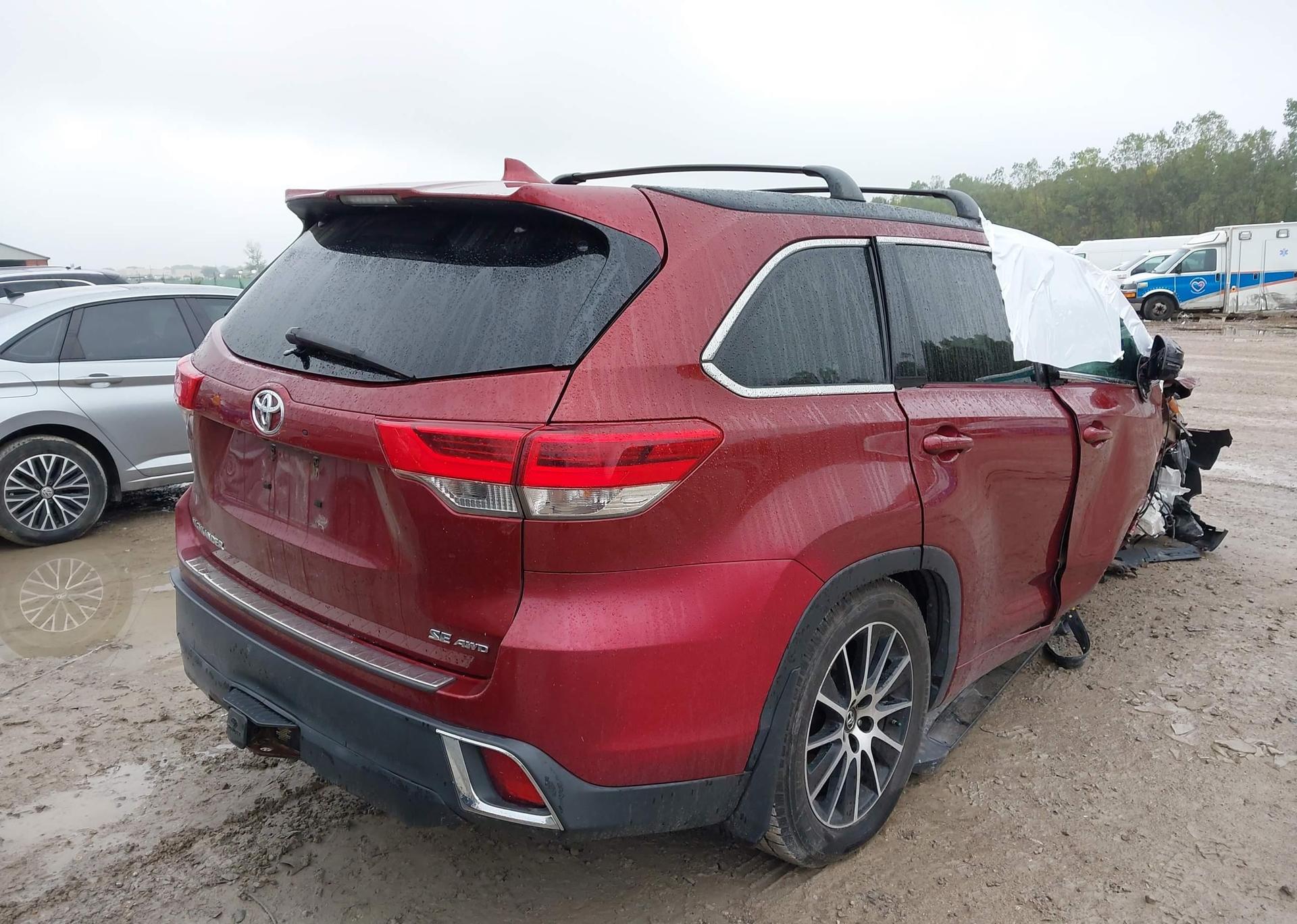 2017 TOYOTA HIGHLANDER