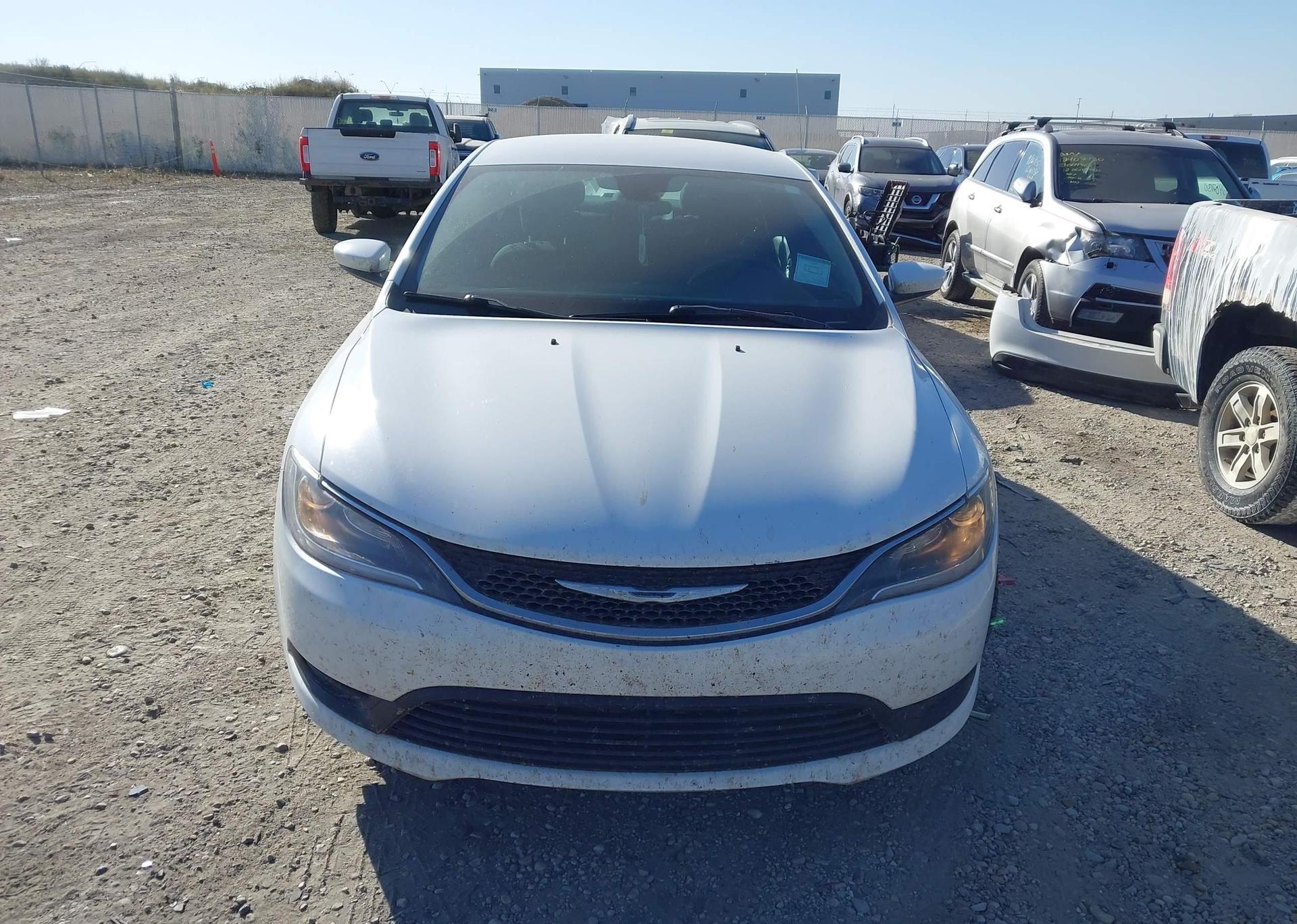 2015 CHRYSLER 200 LX