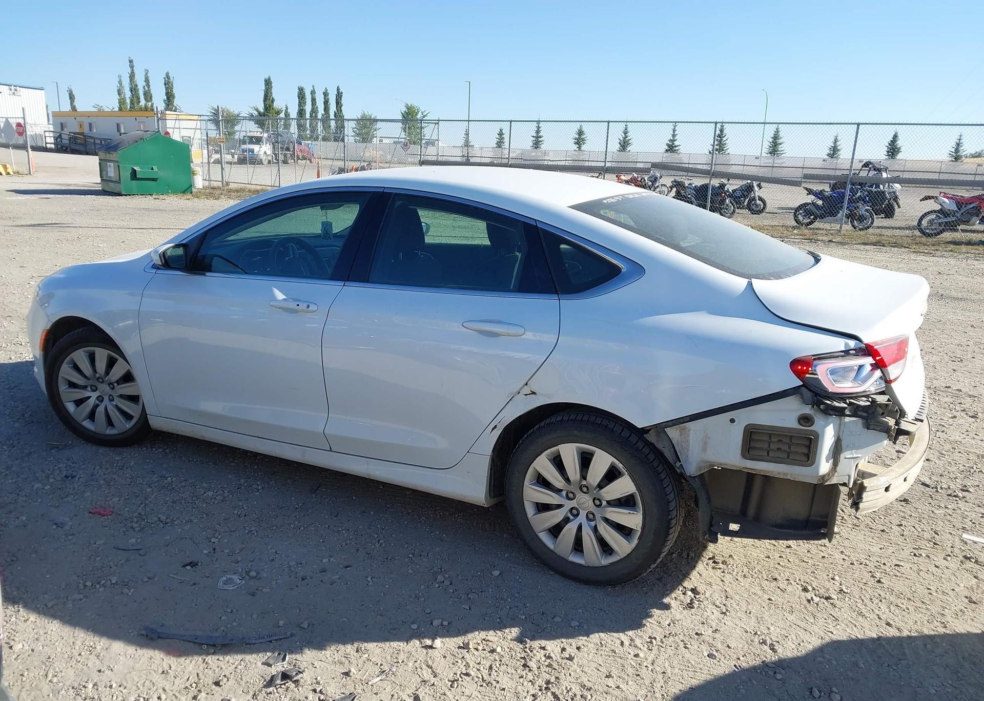2015 CHRYSLER 200 LX