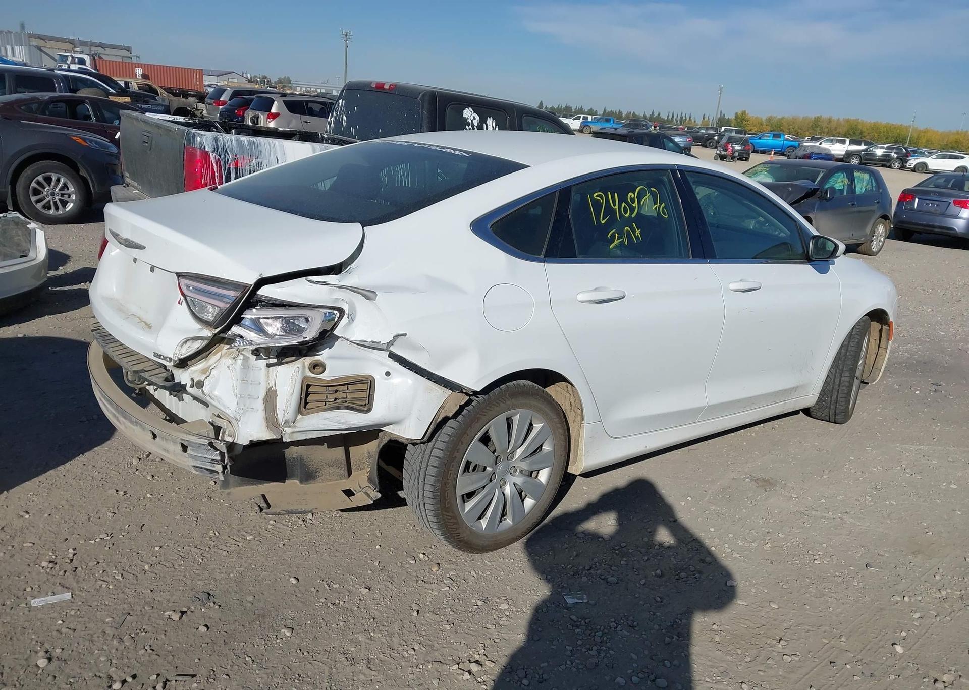 2015 CHRYSLER 200 LX