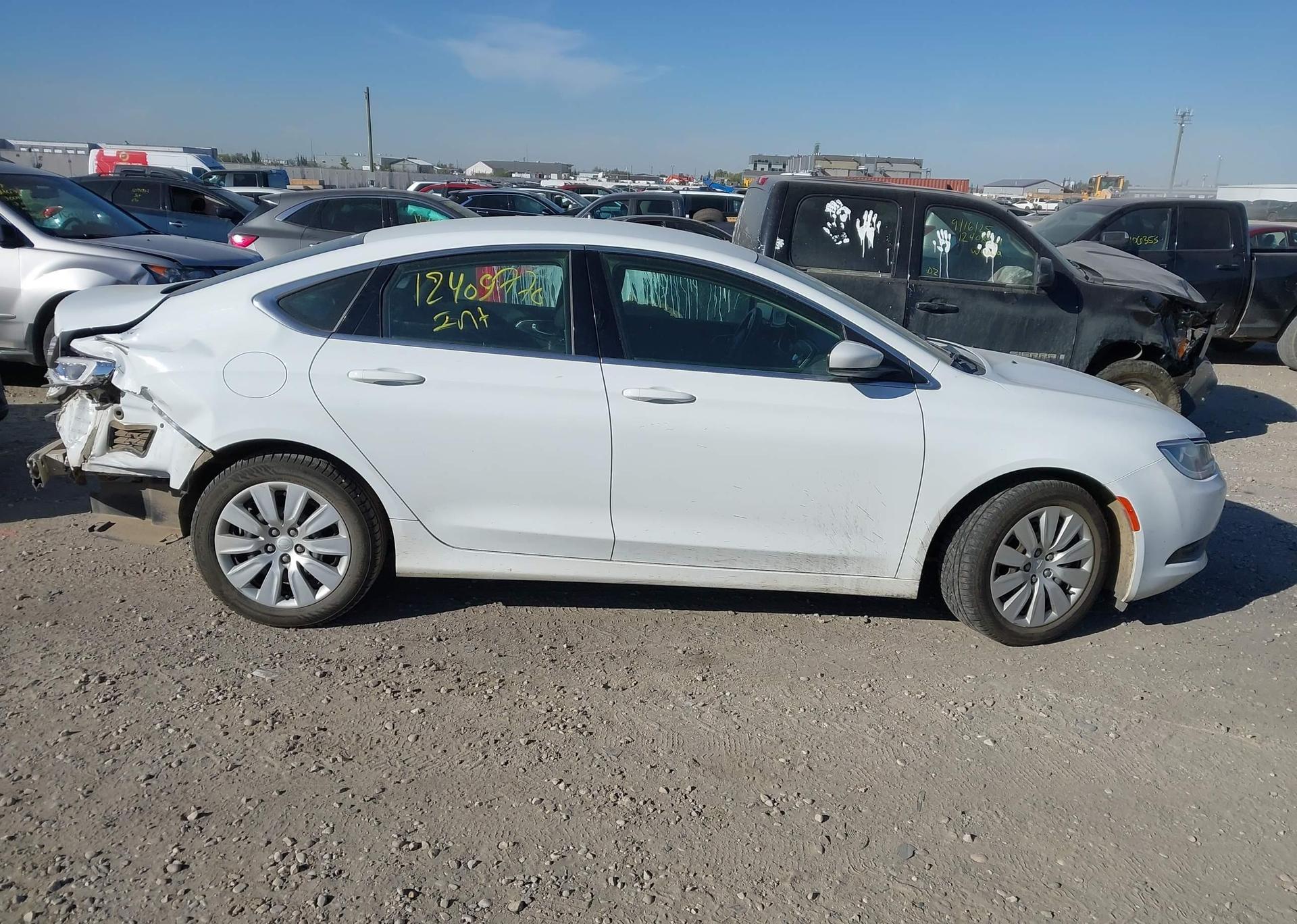 2015 CHRYSLER 200 LX