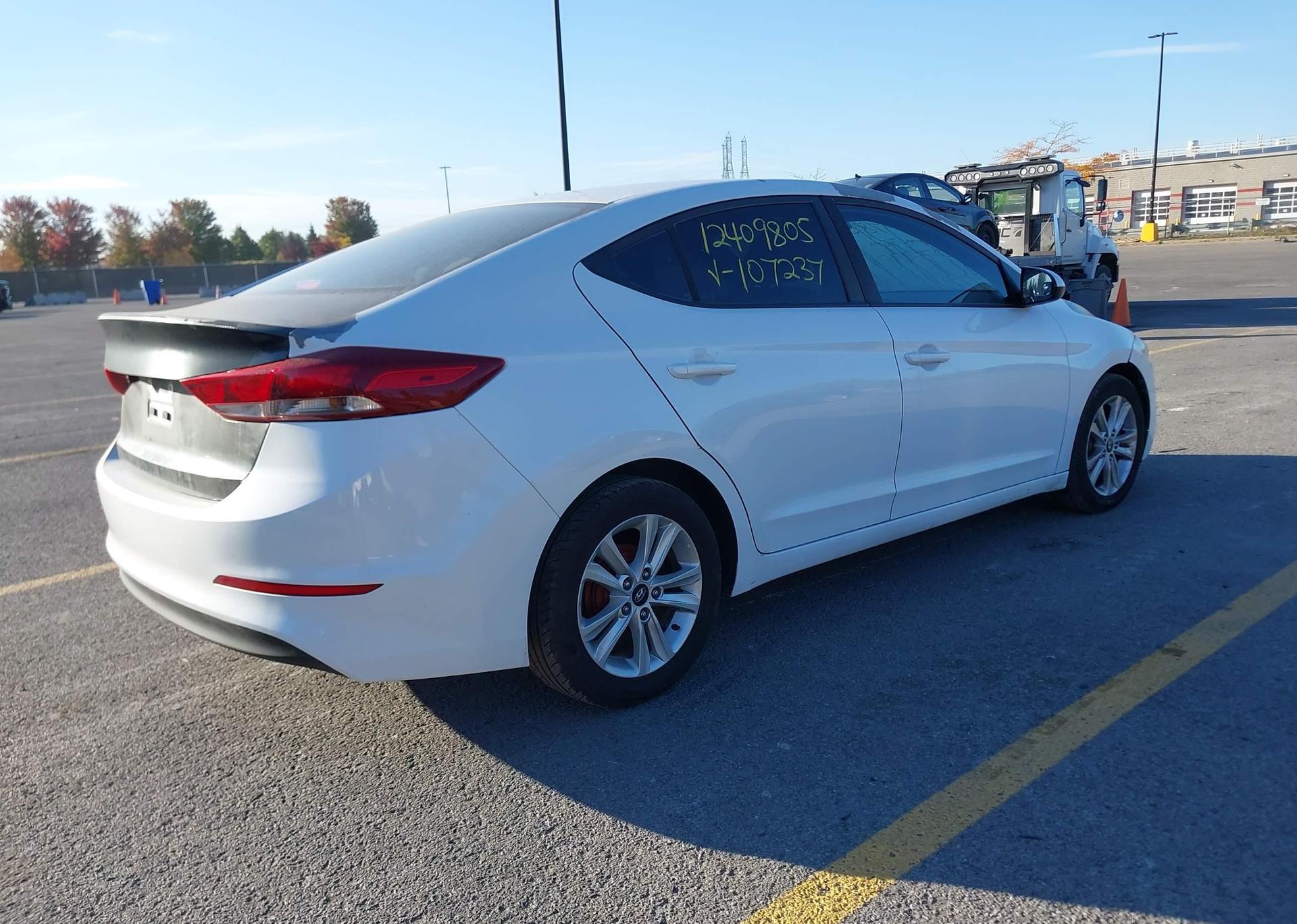 2017 HYUNDAI ELANTRA